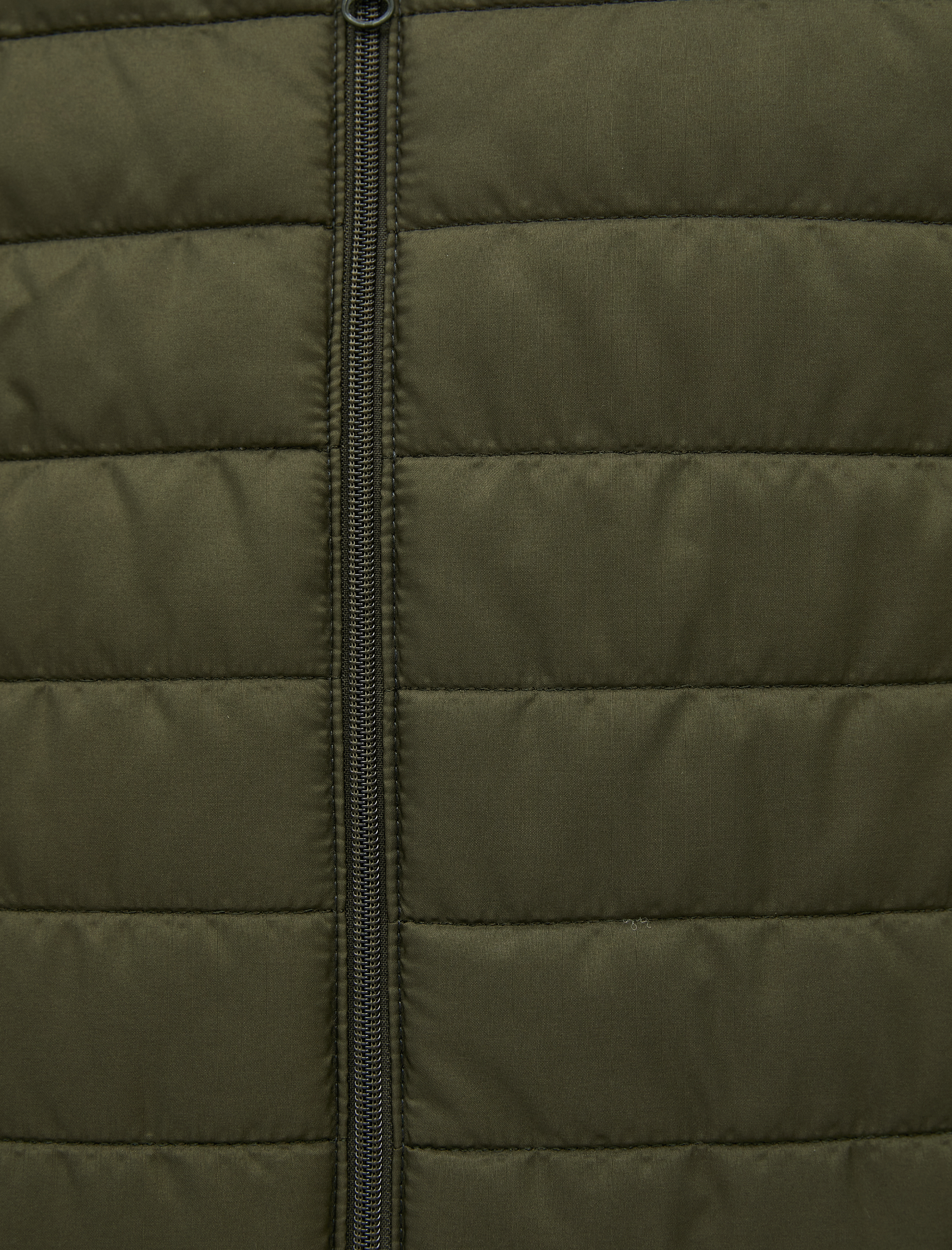 Kolsuz Mont Yelek Dik Yaka Fermuarlı Cep Detaylı