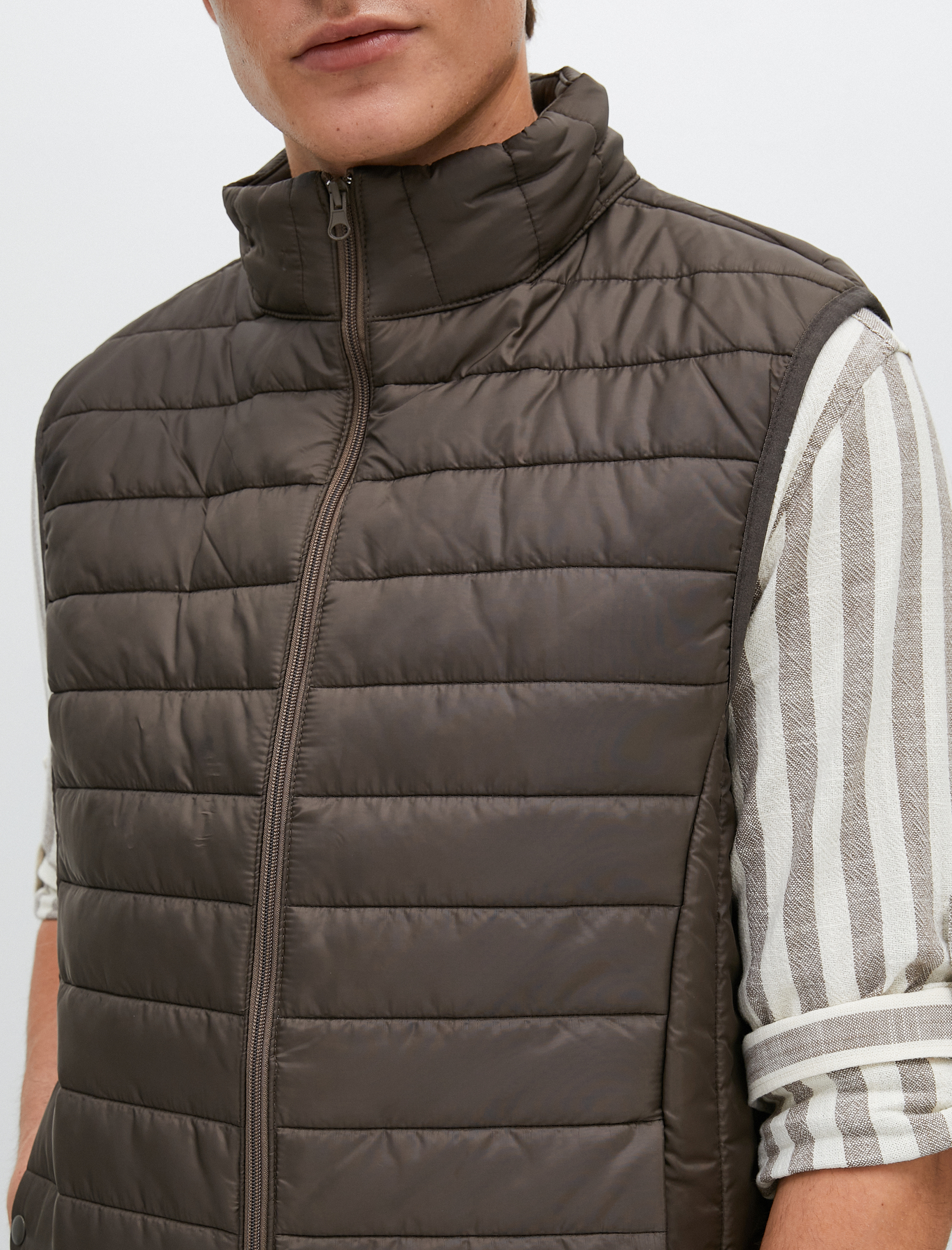   Şişme Yelek Dik Yaka Cep Detaylı Fermuarlı