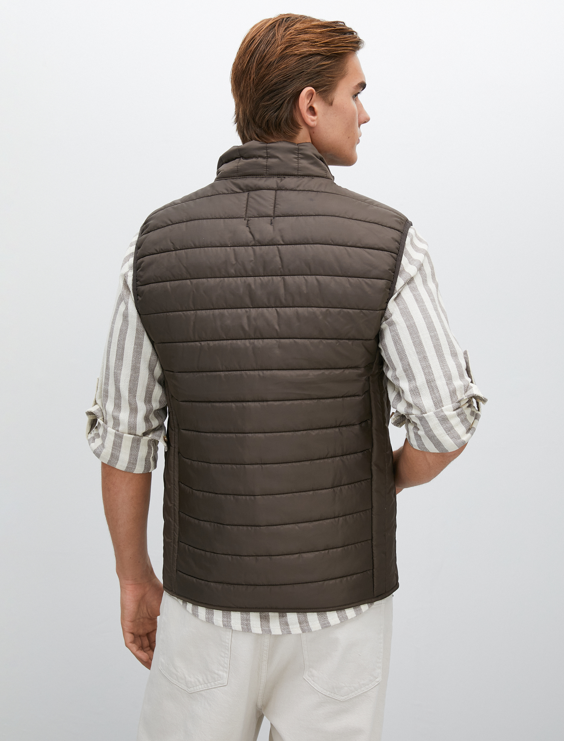   Şişme Yelek Dik Yaka Cep Detaylı Fermuarlı