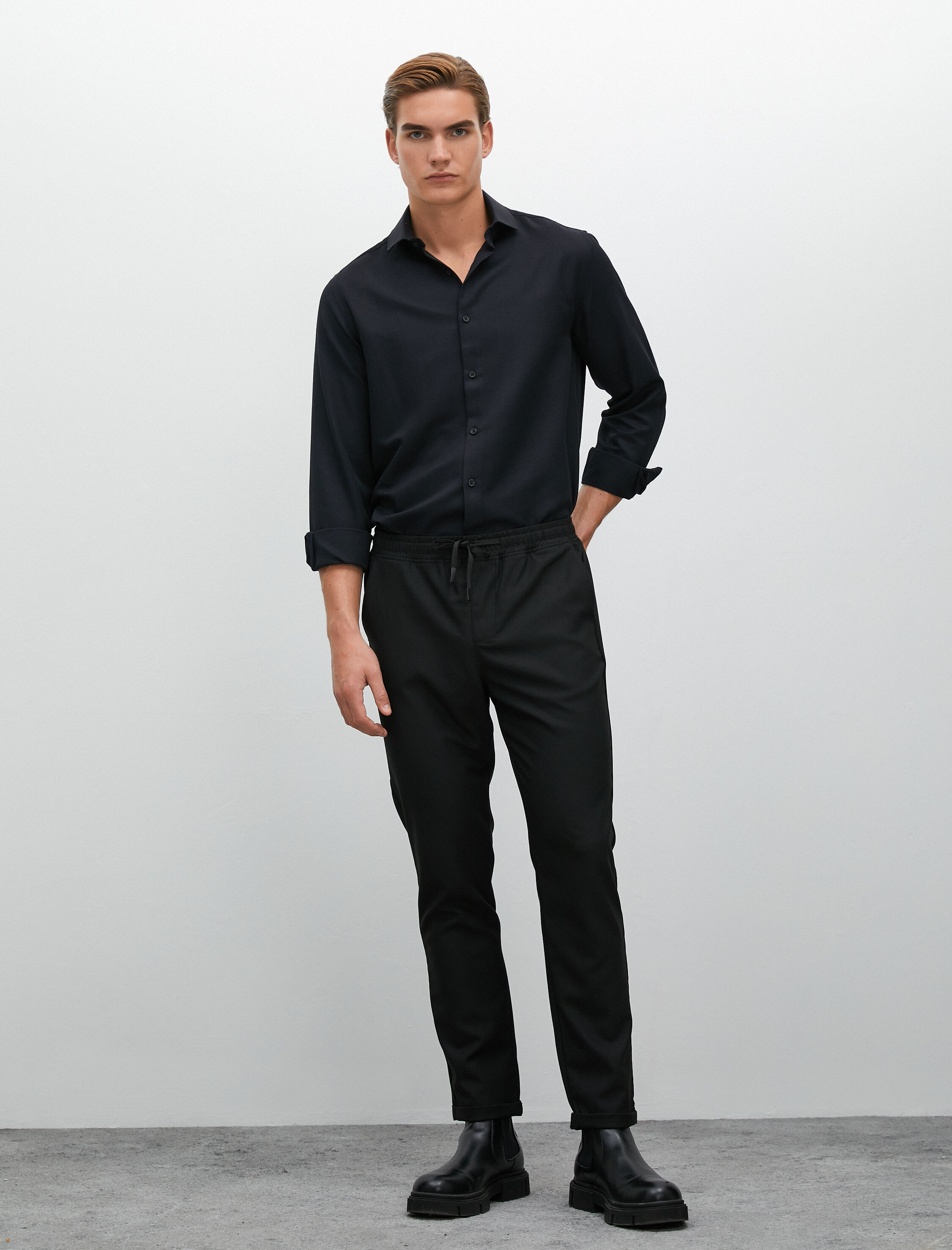   Klasik Pantolon Beli Bağcıklı Dar Kesim Cep Detaylı