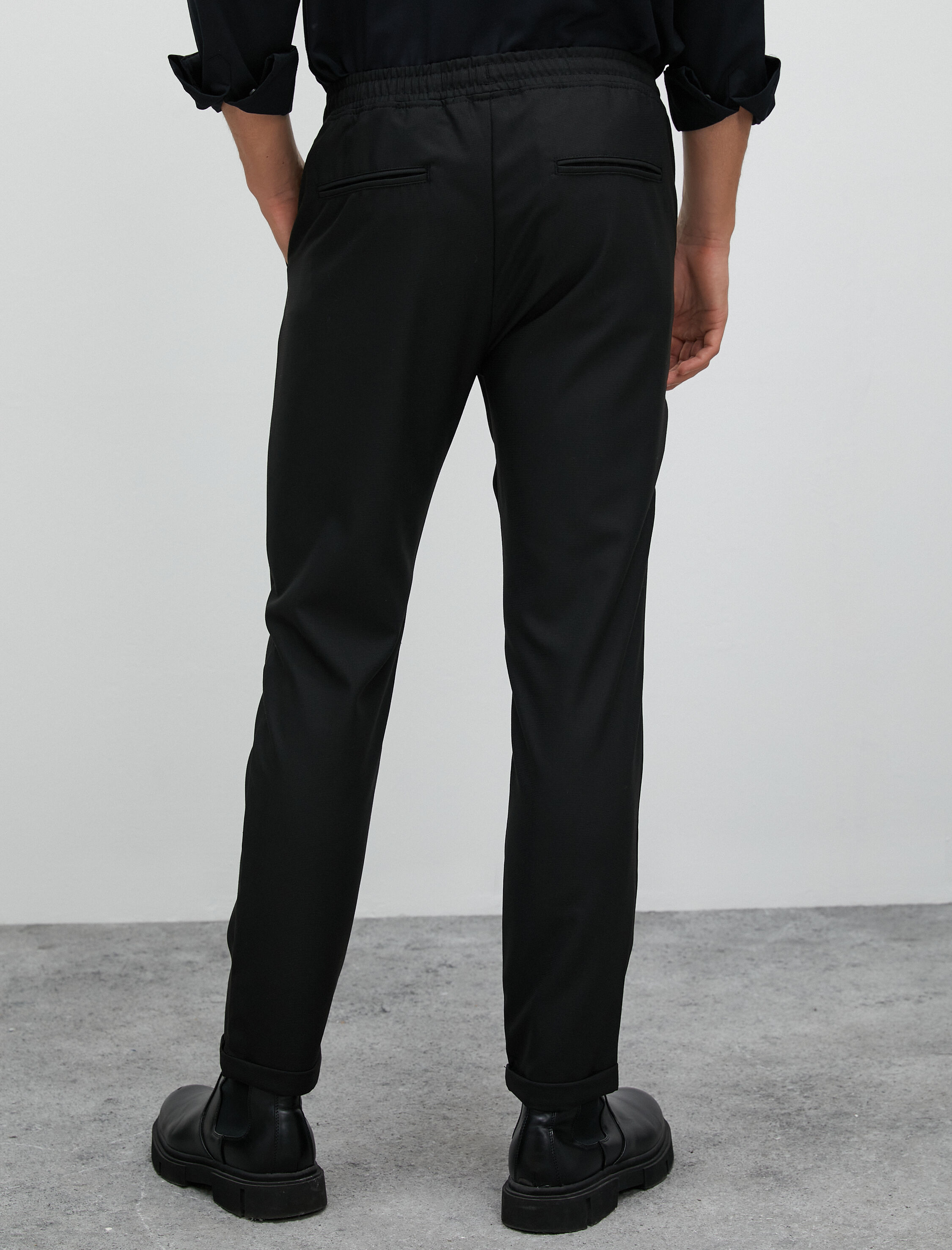   Klasik Pantolon Beli Bağcıklı Dar Kesim Cep Detaylı