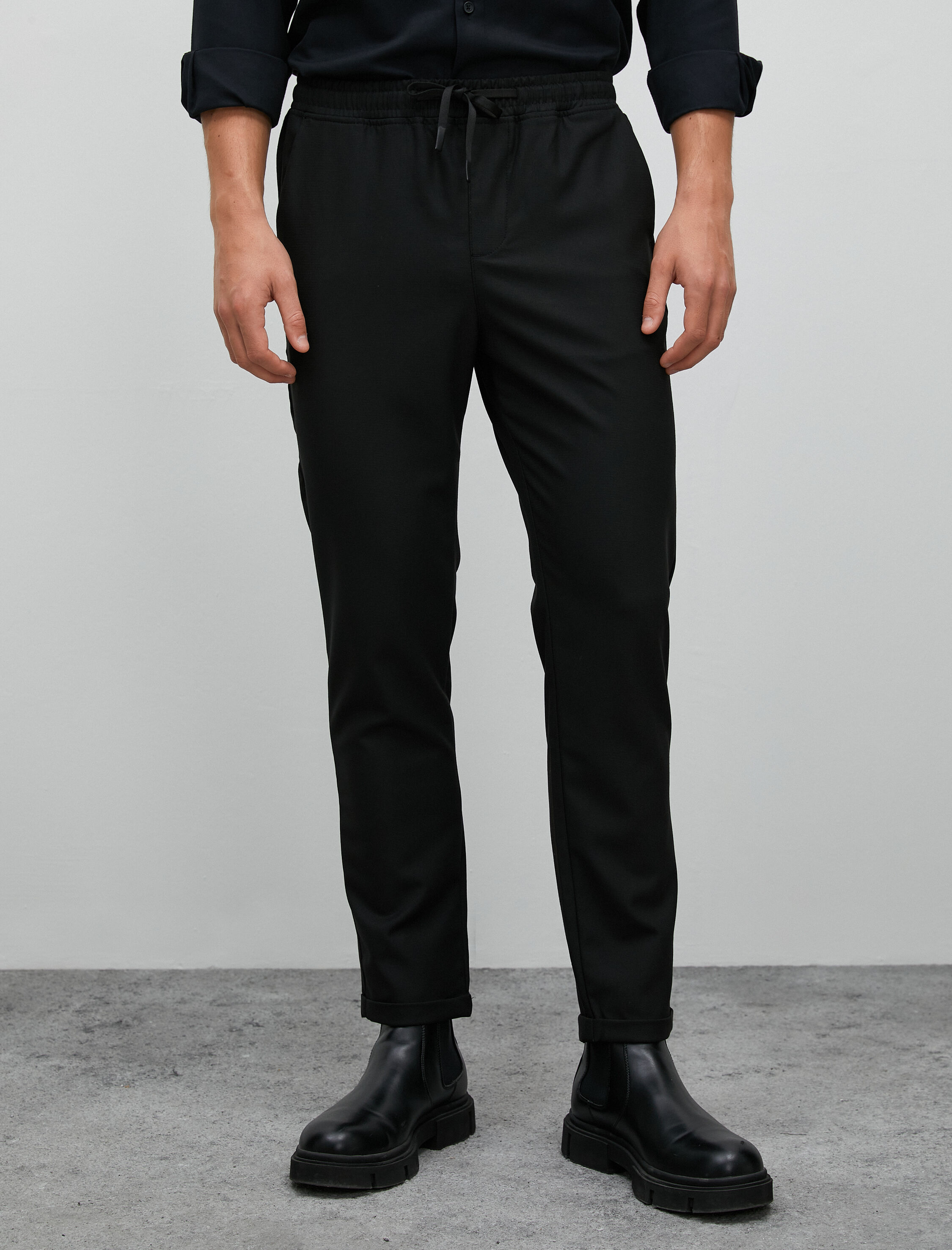   Klasik Pantolon Beli Bağcıklı Dar Kesim Cep Detaylı