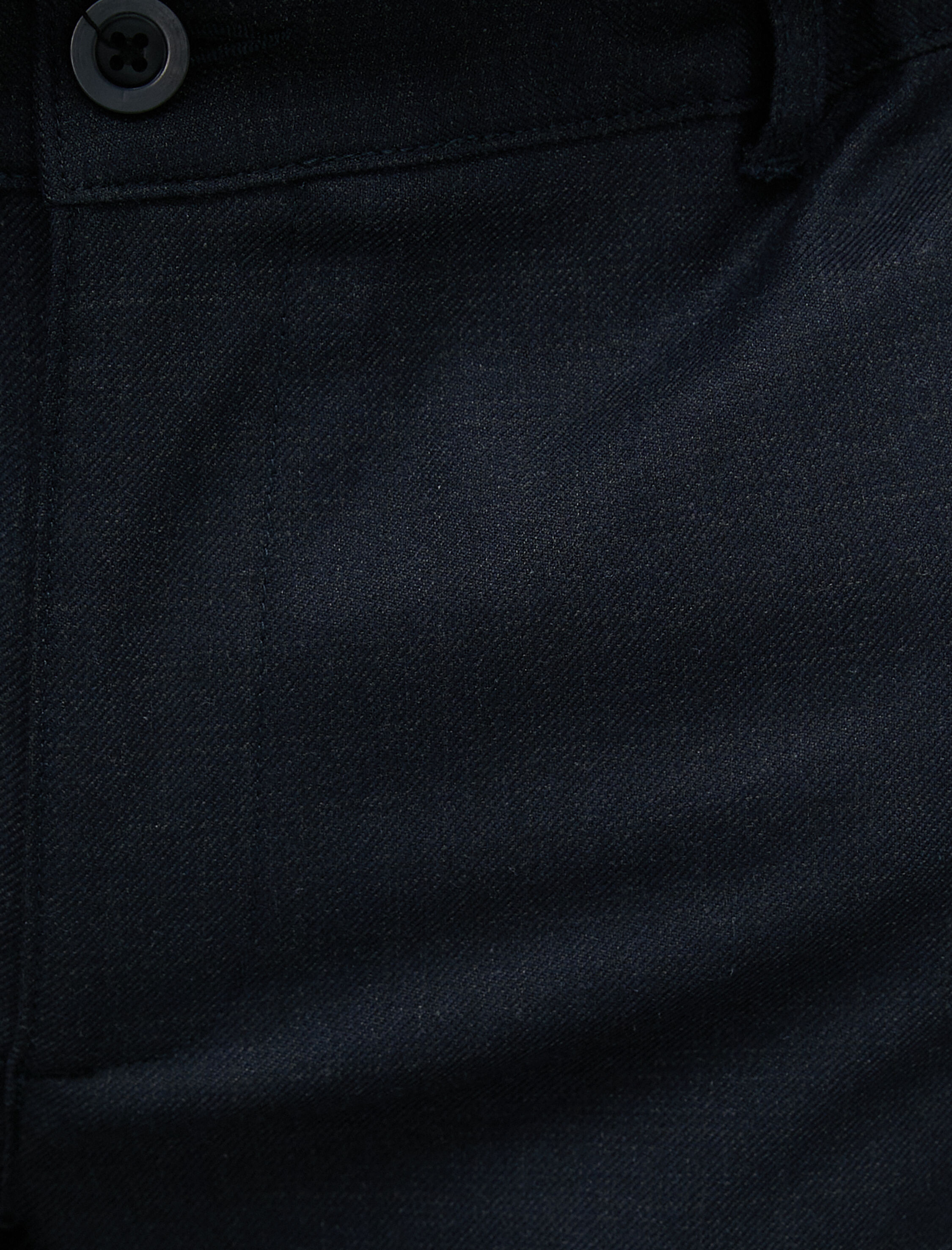   Kumaş Pantolon Beli Lastikli Düğmeli Dar Kesim Cep Detaylı