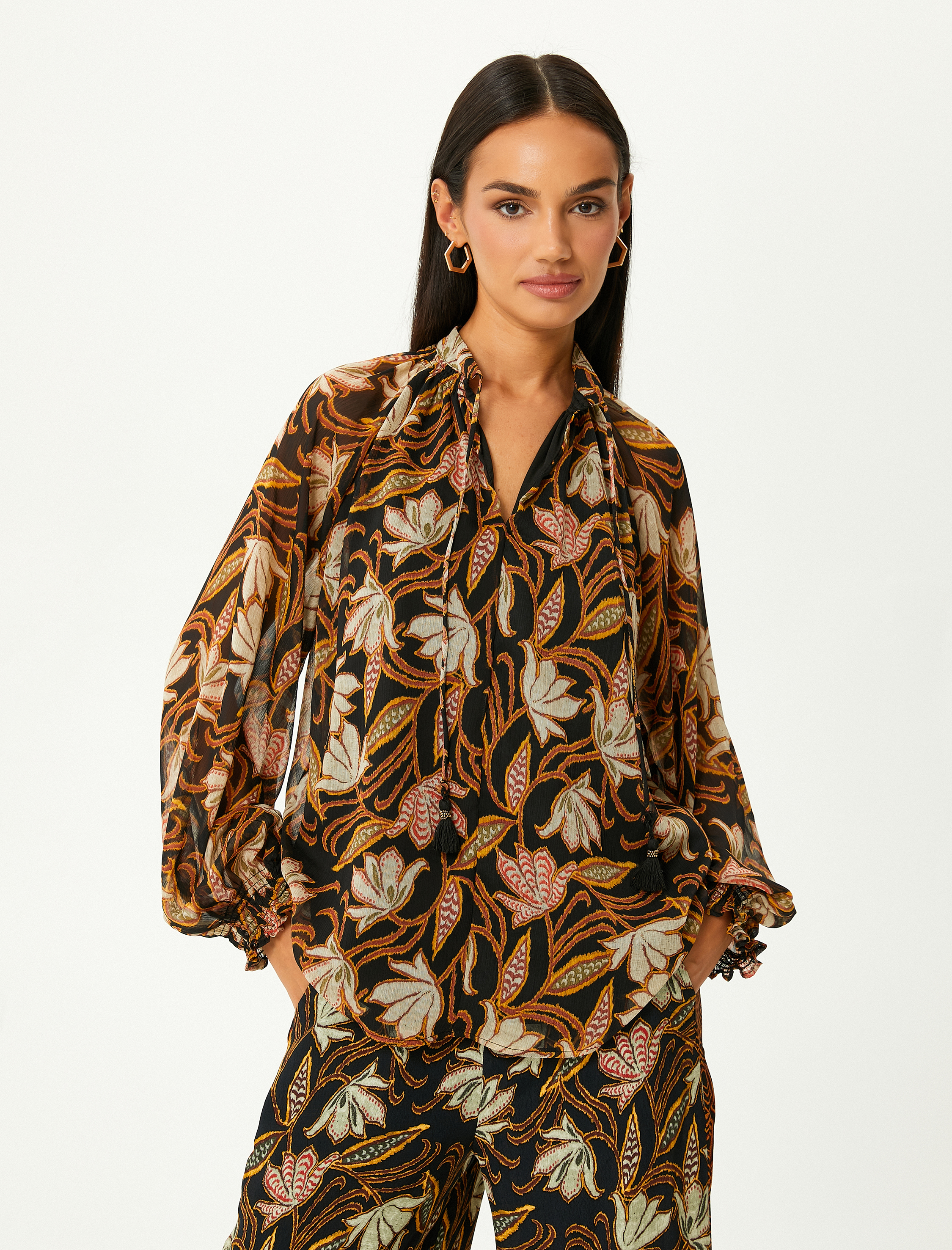   Şifon Bluz Bağlama Detaylı Hakim Yaka Balon Kollu Gipeli