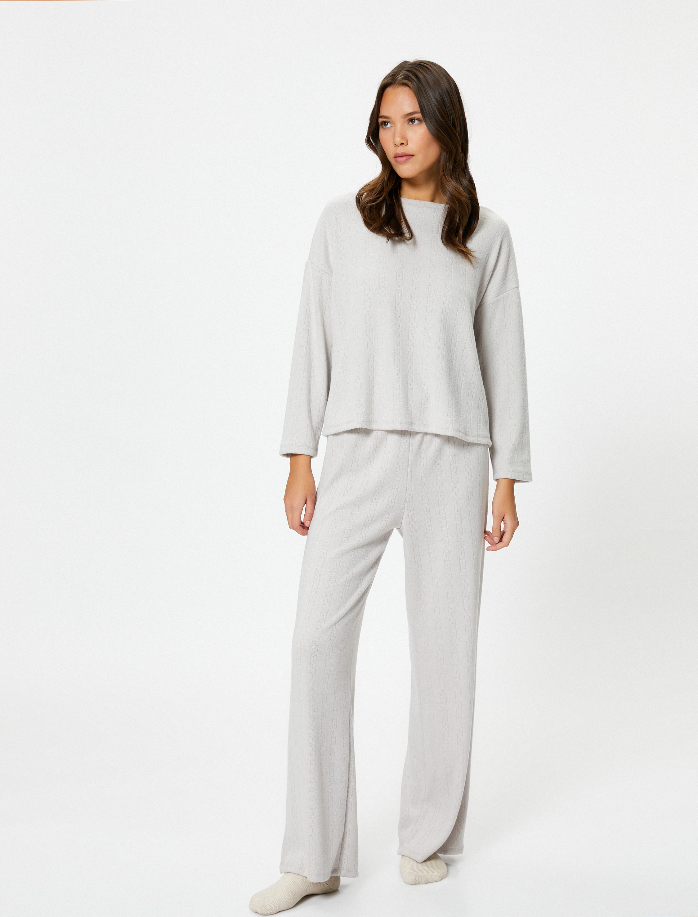   Pijama Üstü Uzun Kollu Bisiklet Yaka Dokulu Rahat Kesim