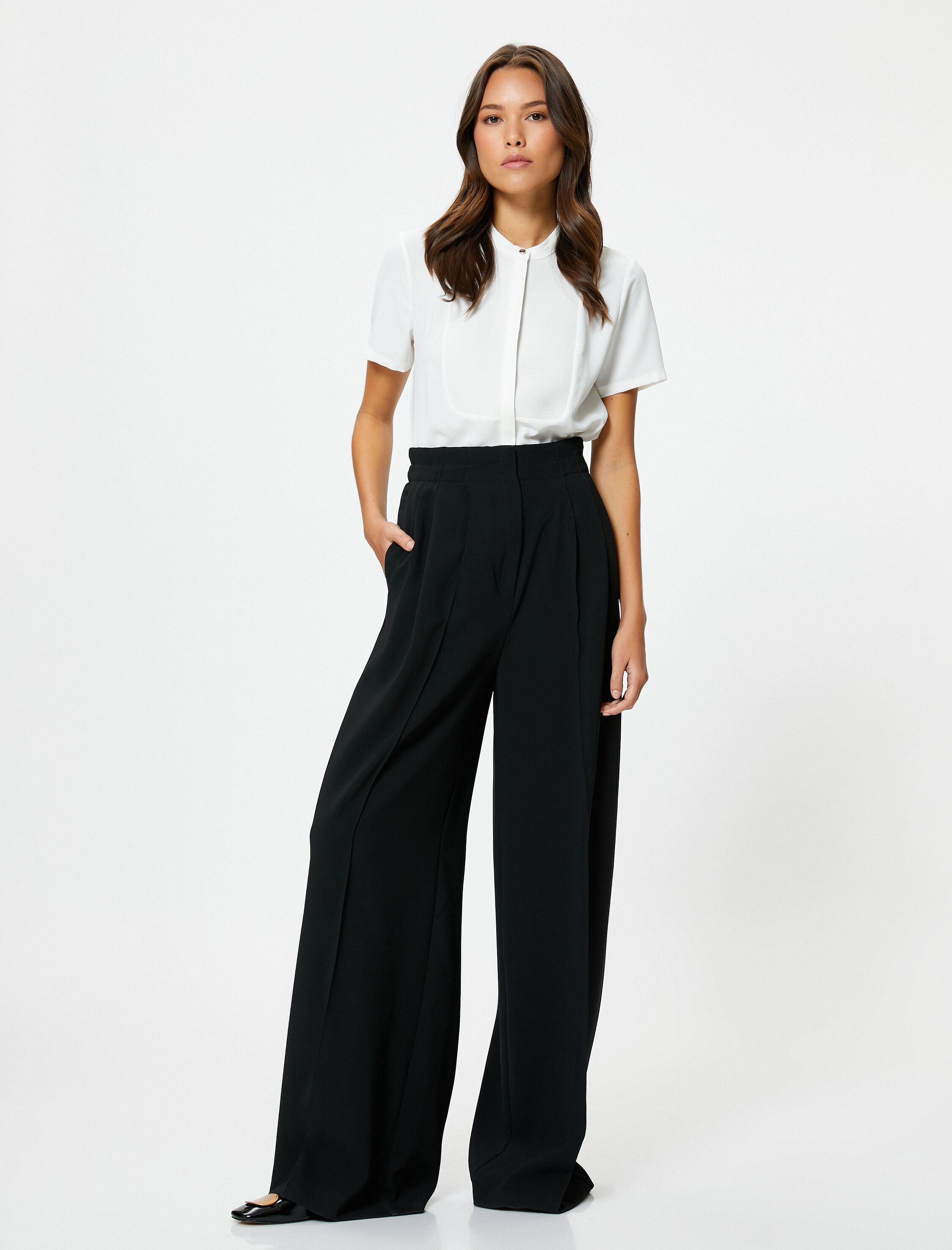   Kısa Kollu Gömlek Hakim Yaka Roba Detaylı Regular Fit