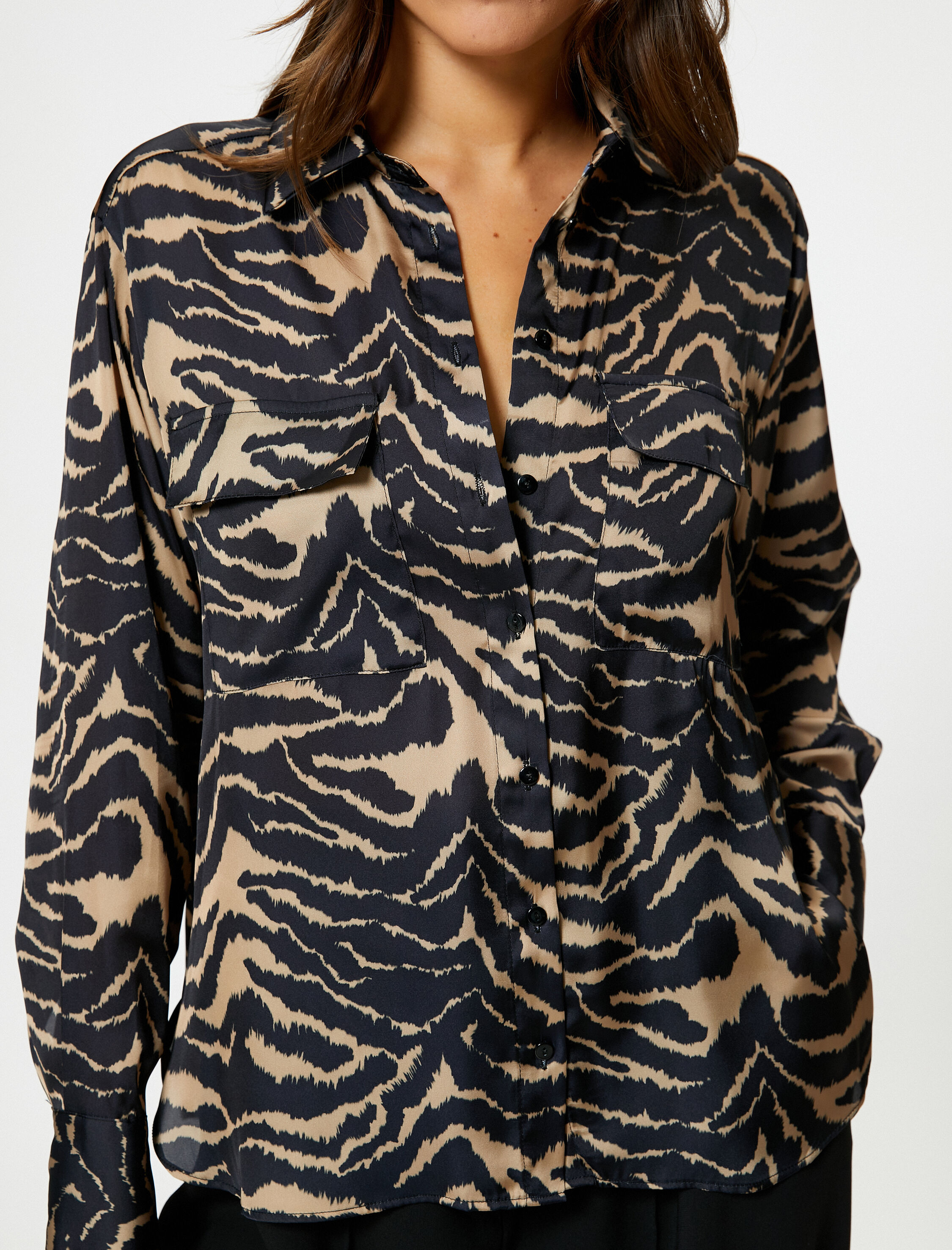   Saten Gömlek Zebra Desenli Cepli Düğmeli Uzun Kollu
