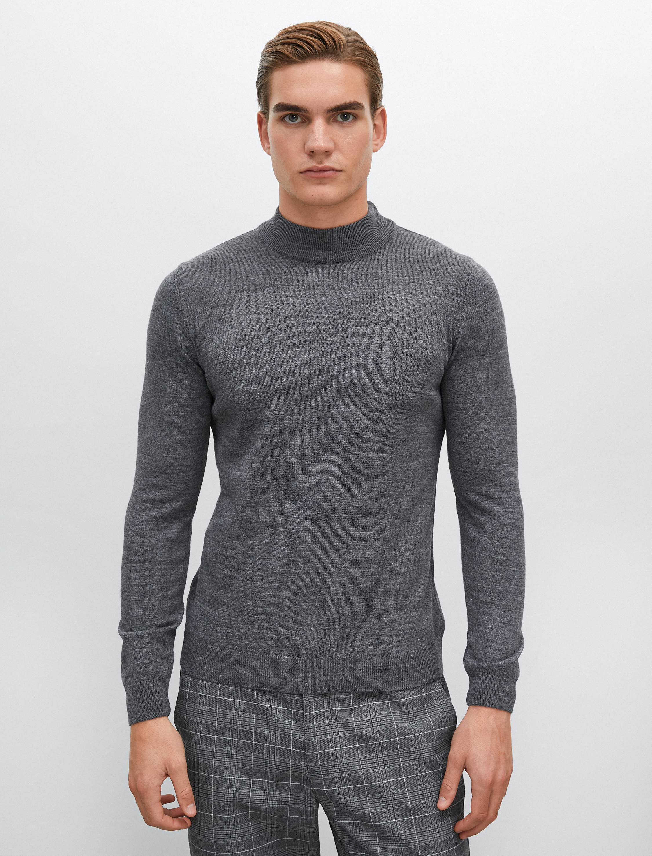   Basic Triko Kazak Yarım Balıkçı Yaka Uzun Kollu