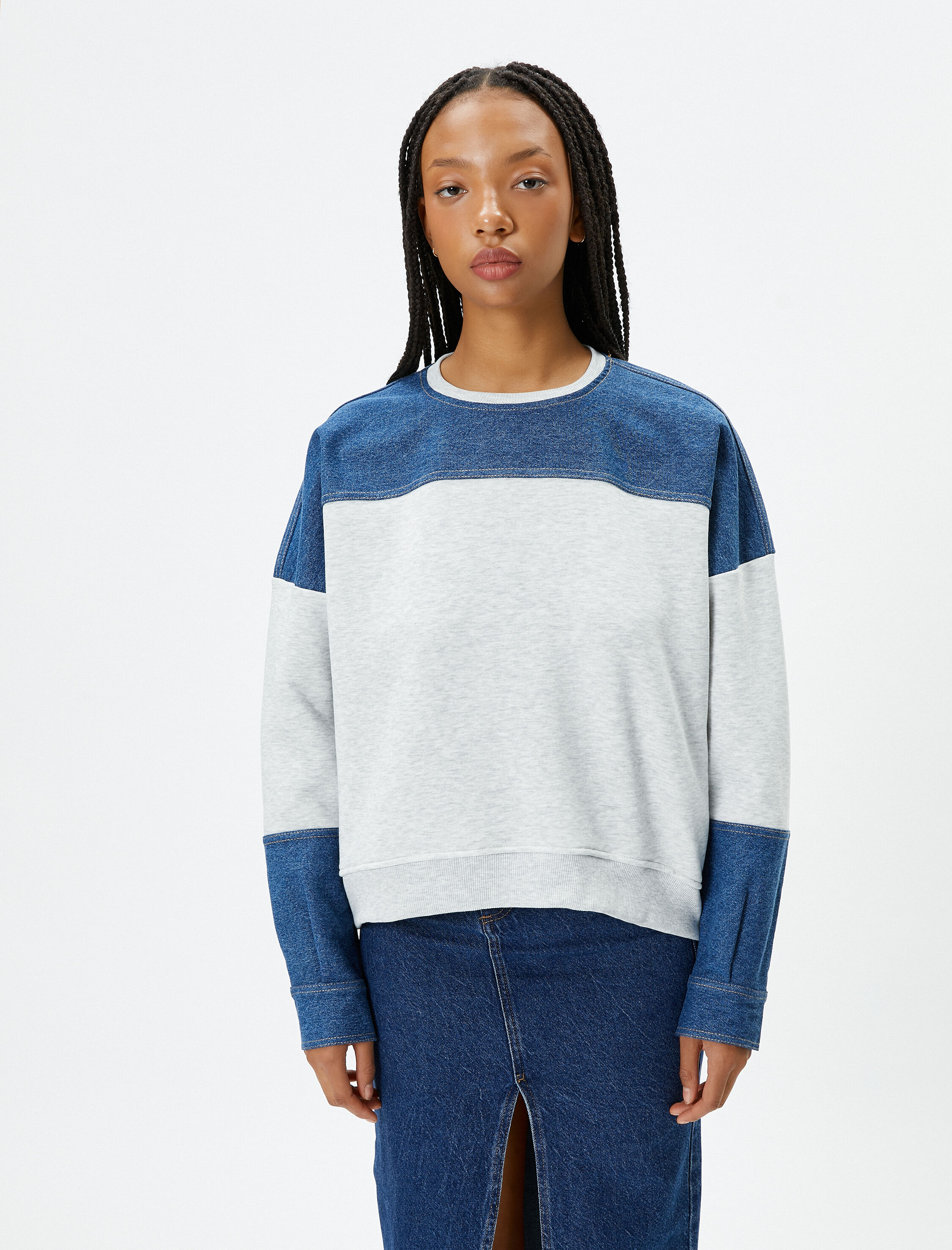   Manşetli Kot Kumaş Detaylı Sweatshirt Bisiklet Yaka Şardonlu