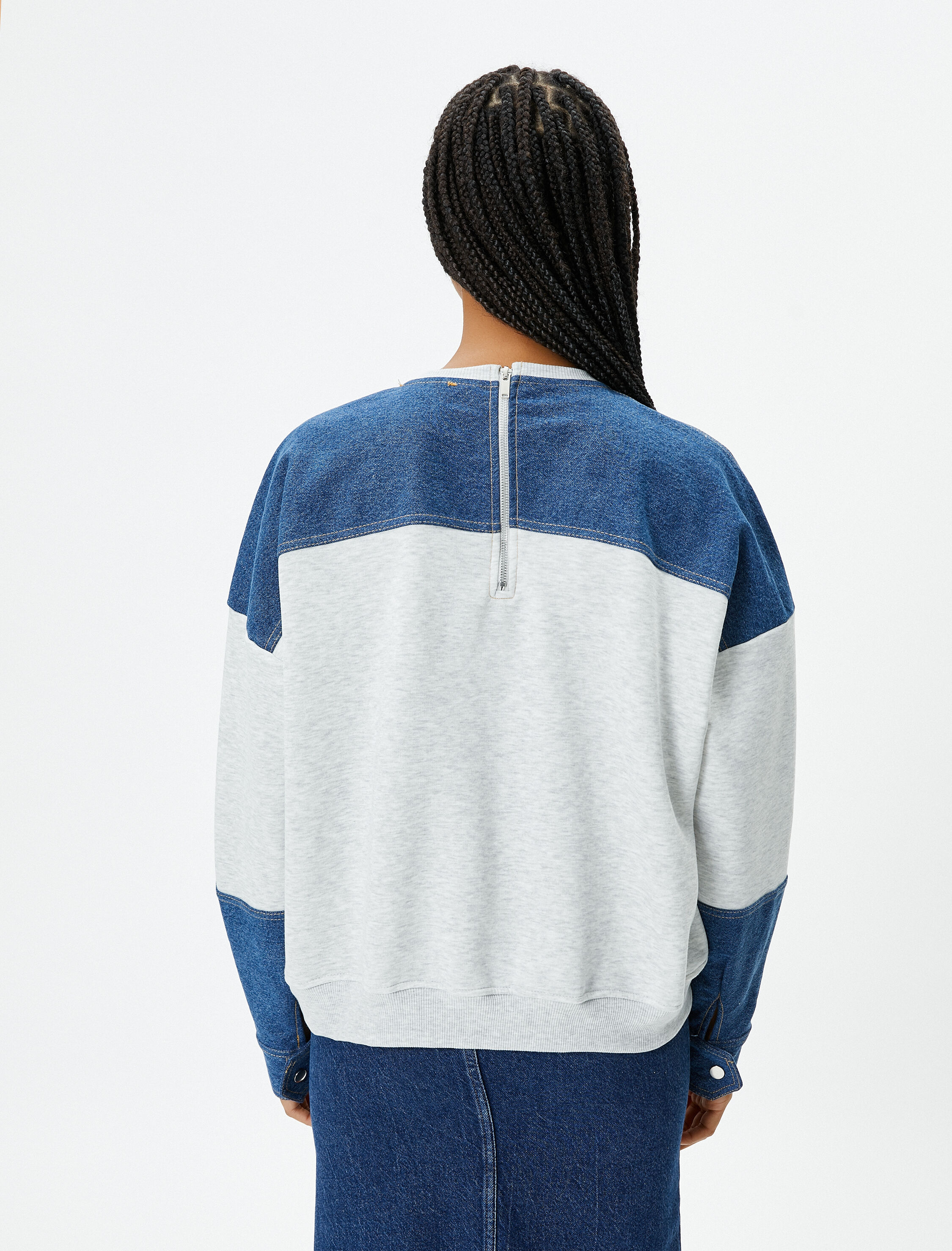   Manşetli Kot Kumaş Detaylı Sweatshirt Bisiklet Yaka Şardonlu