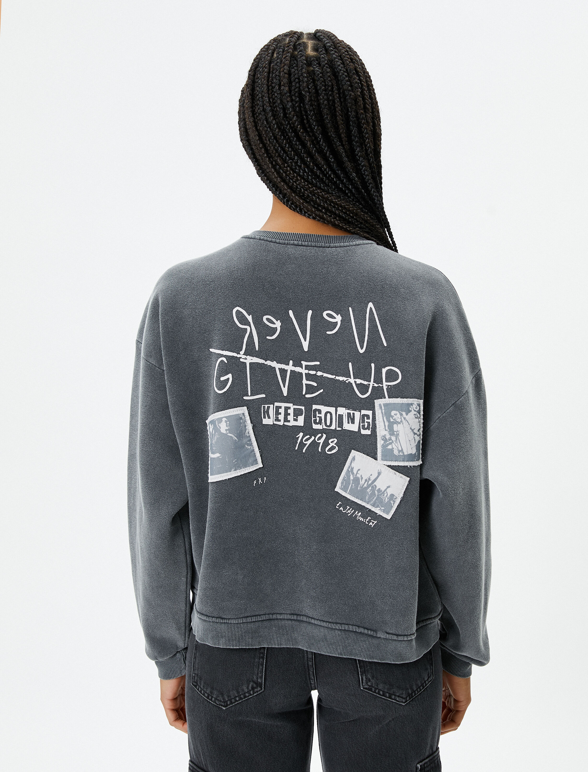   Arkası Baskılı Sweatshirt Soluk Efektli Bisiklet Yaka Şardonlu Pamuklu