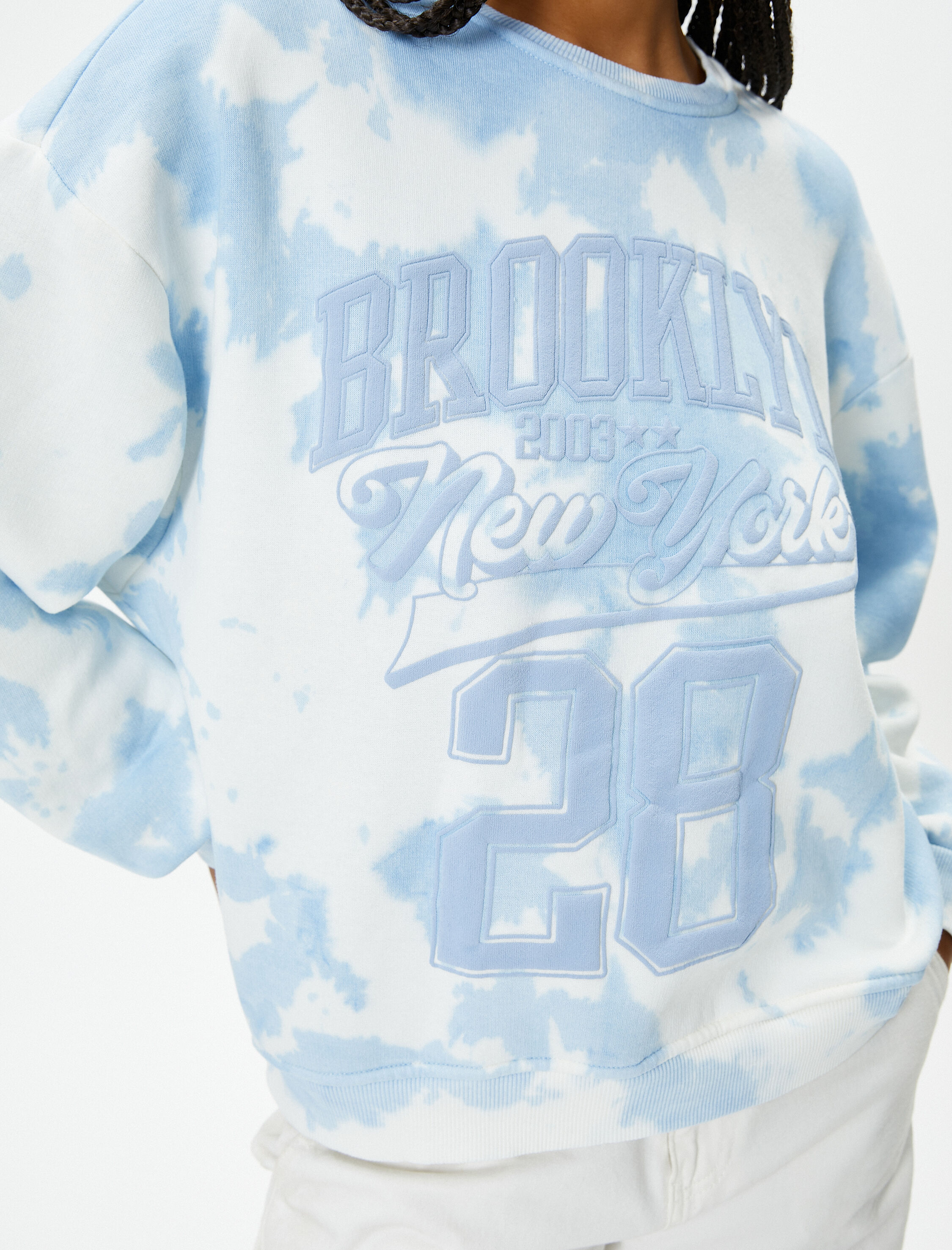   Şardonlu Batik Desenli Sweatshirt Kolej Baskılı Rahat Kalıp Bisiklet Yaka Pamuklu