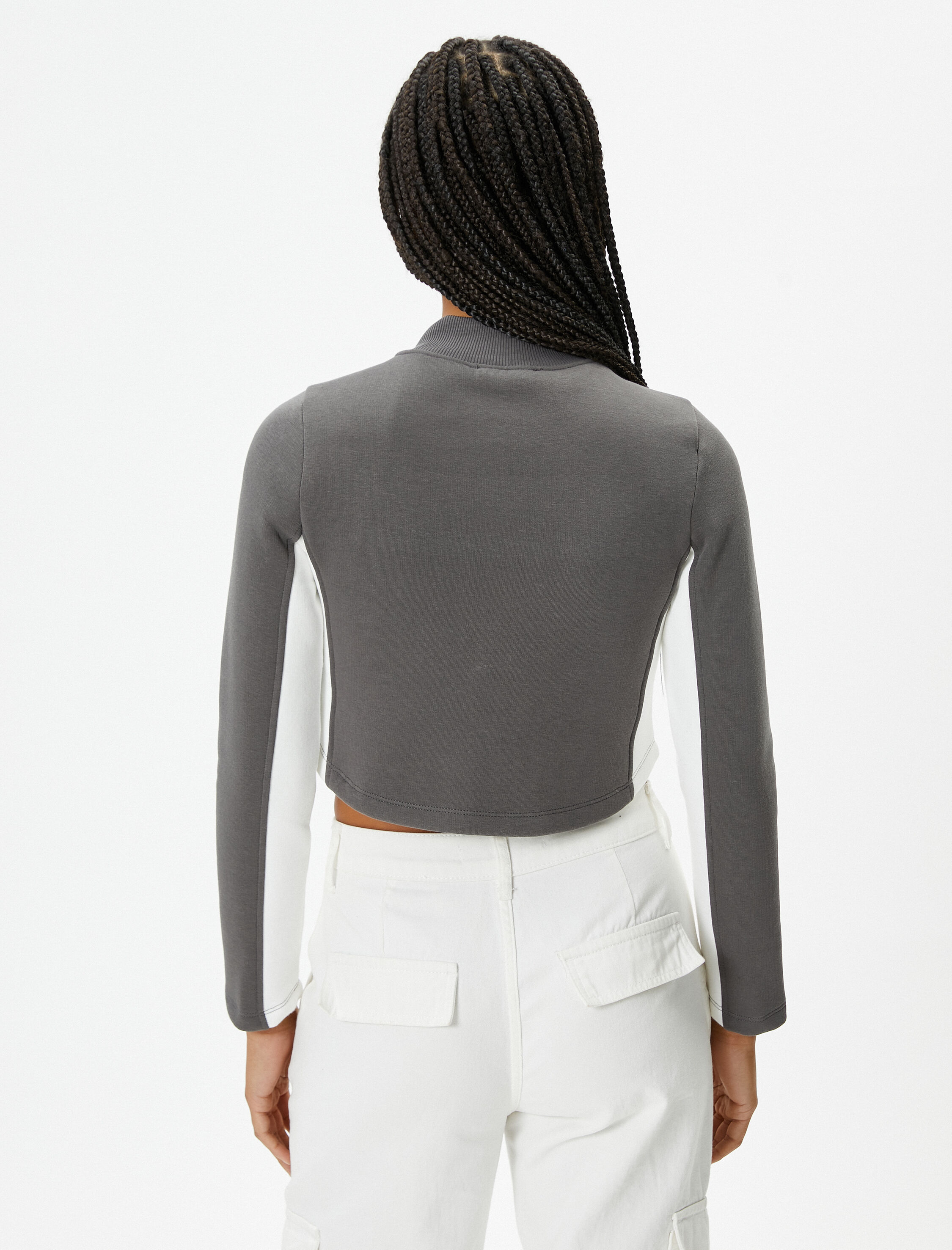   Şardonlu Yarım Fermuarlı Crop Sweatshirt Dik Yaka Renk Bloklu Baskılı Dar Kalıp