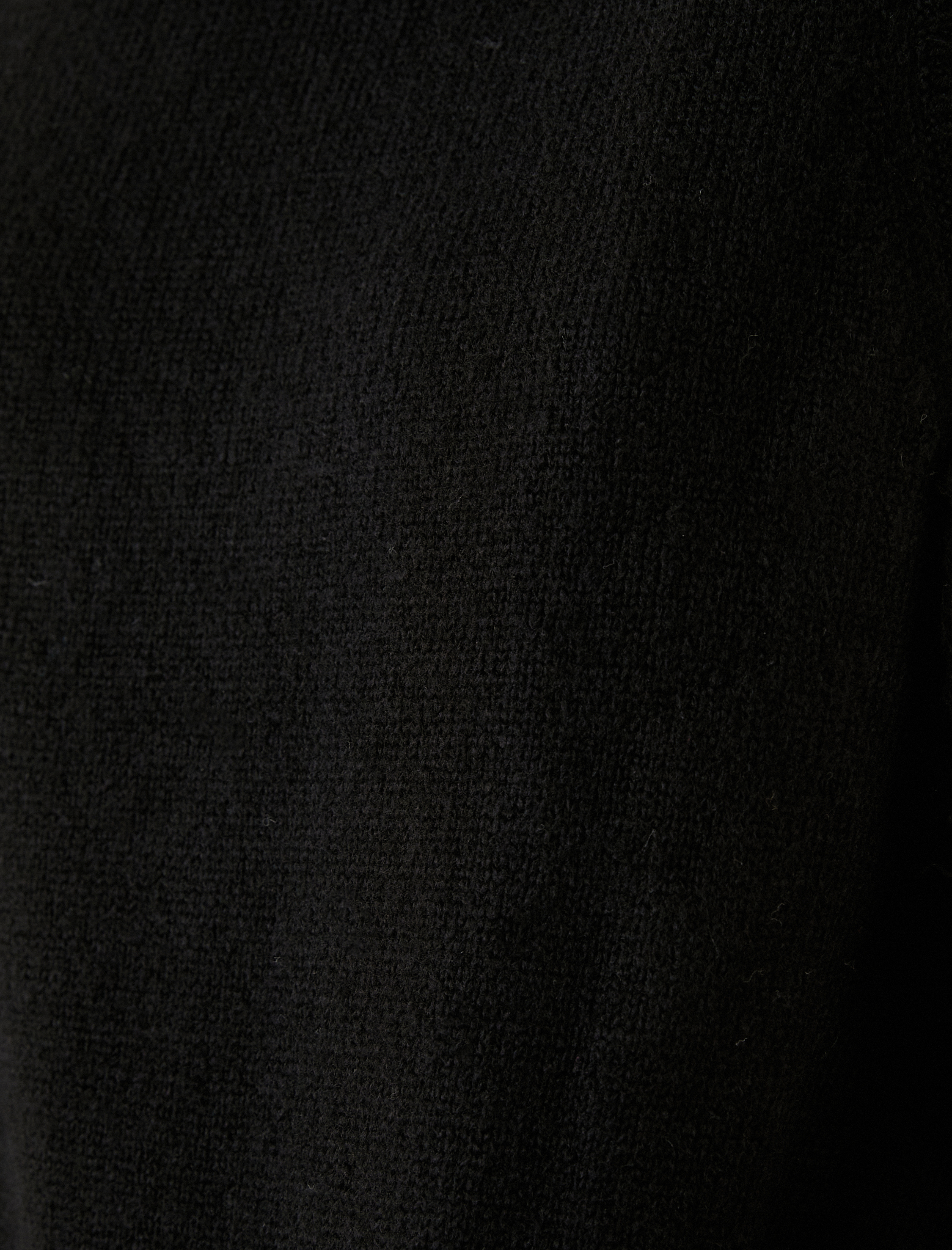   Triko Yelek Balıkçı Yaka Yanları Yırtmaç Detaylı