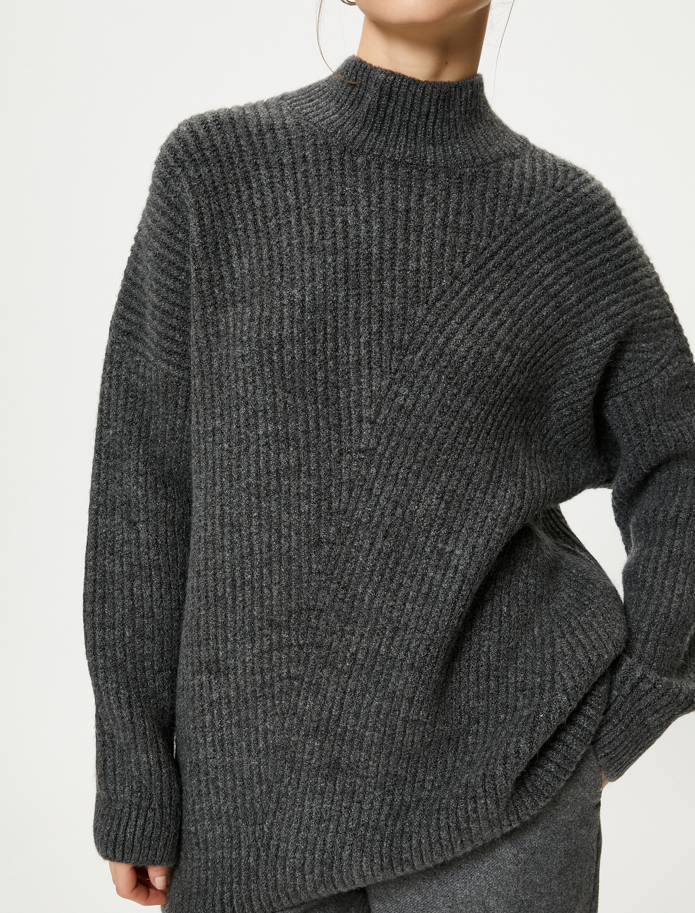   Oversize Triko Kazak Balıkçı Yaka Düşük Omuzlu