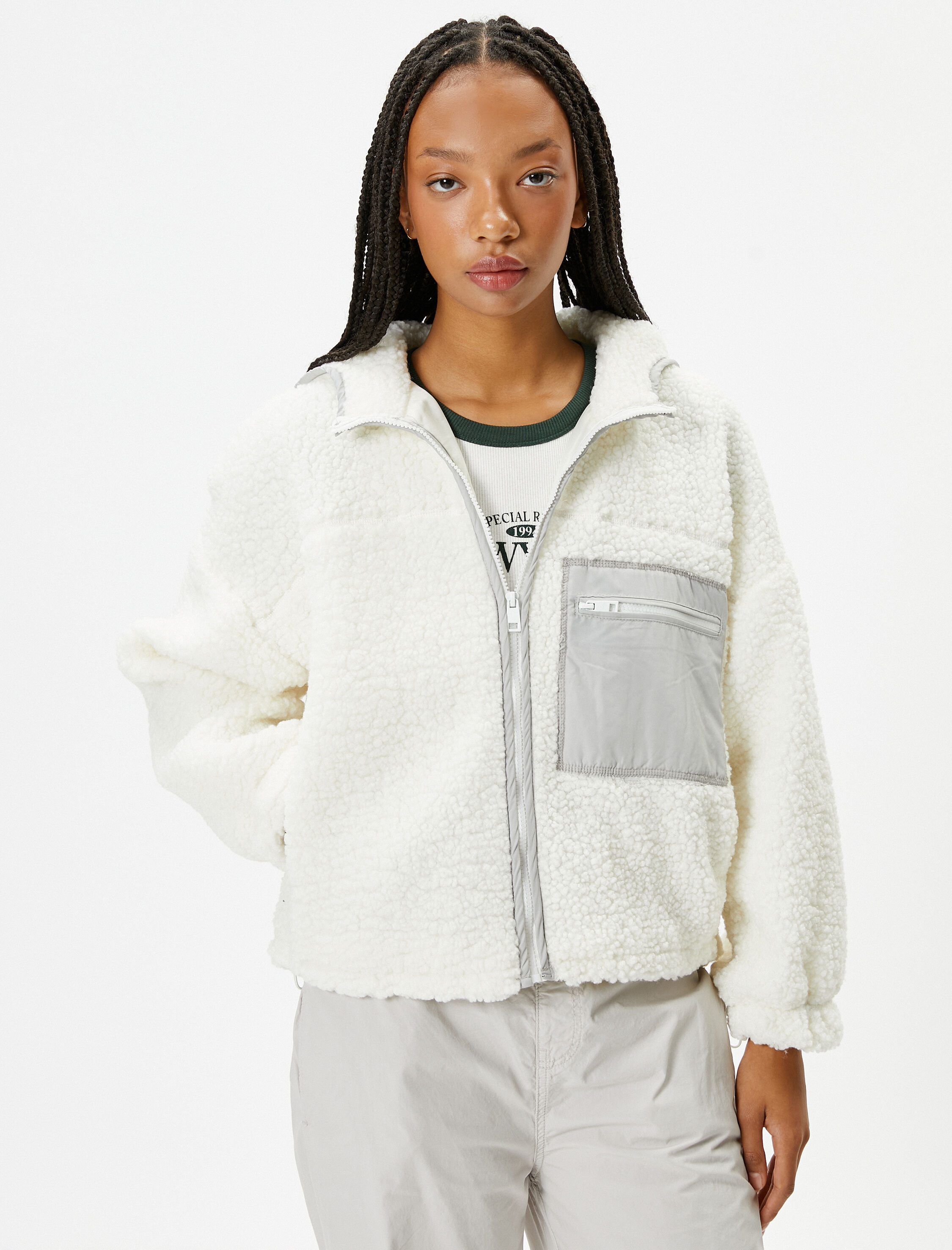   Kapşonlu Peluş Ceket Fermuarlı İki Farklı Kumaş Cepli