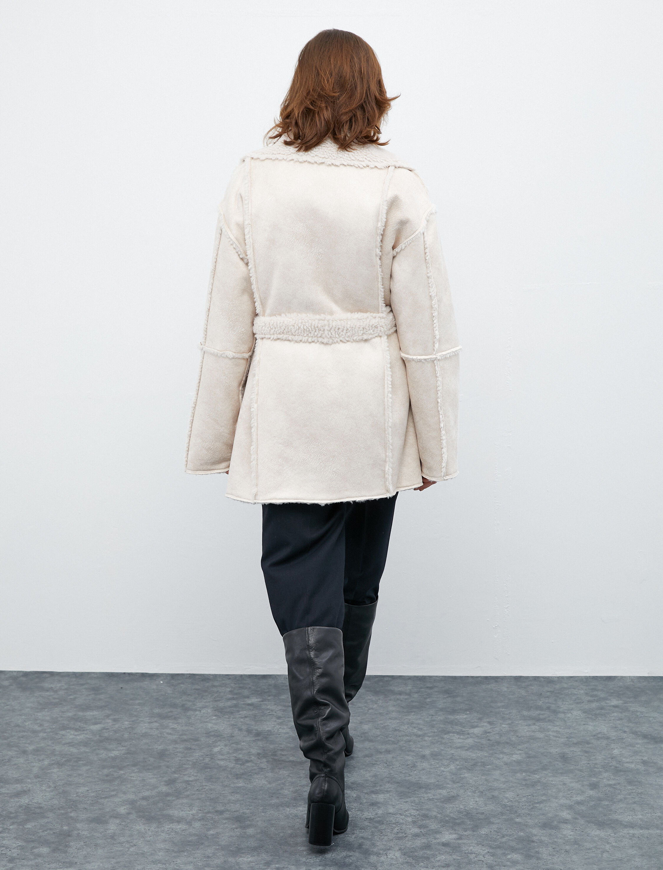   Melis Ağazat X Koton - Süet İçi Suni Kürklü Mont