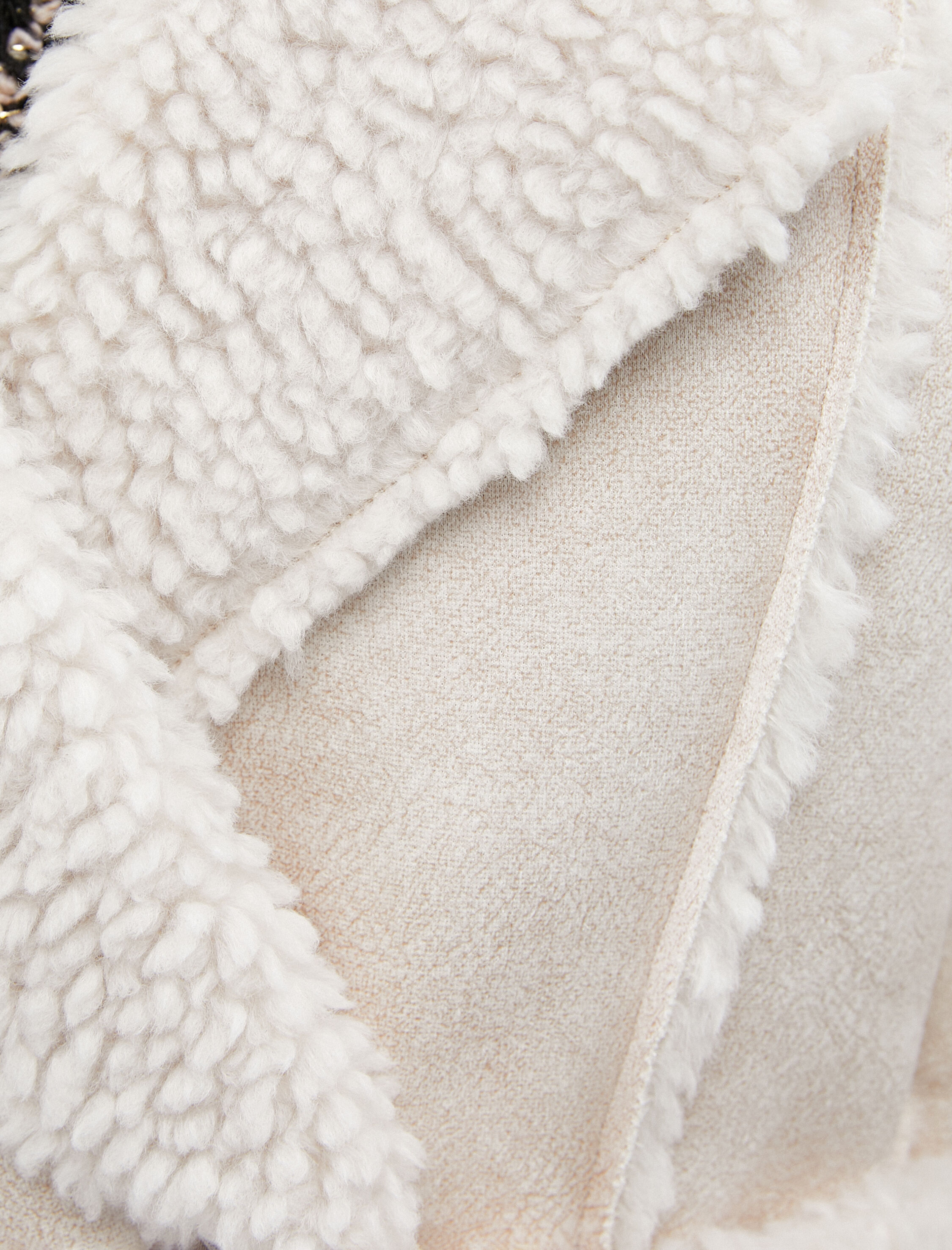   Melis Ağazat X Koton - Süet İçi Suni Kürklü Mont