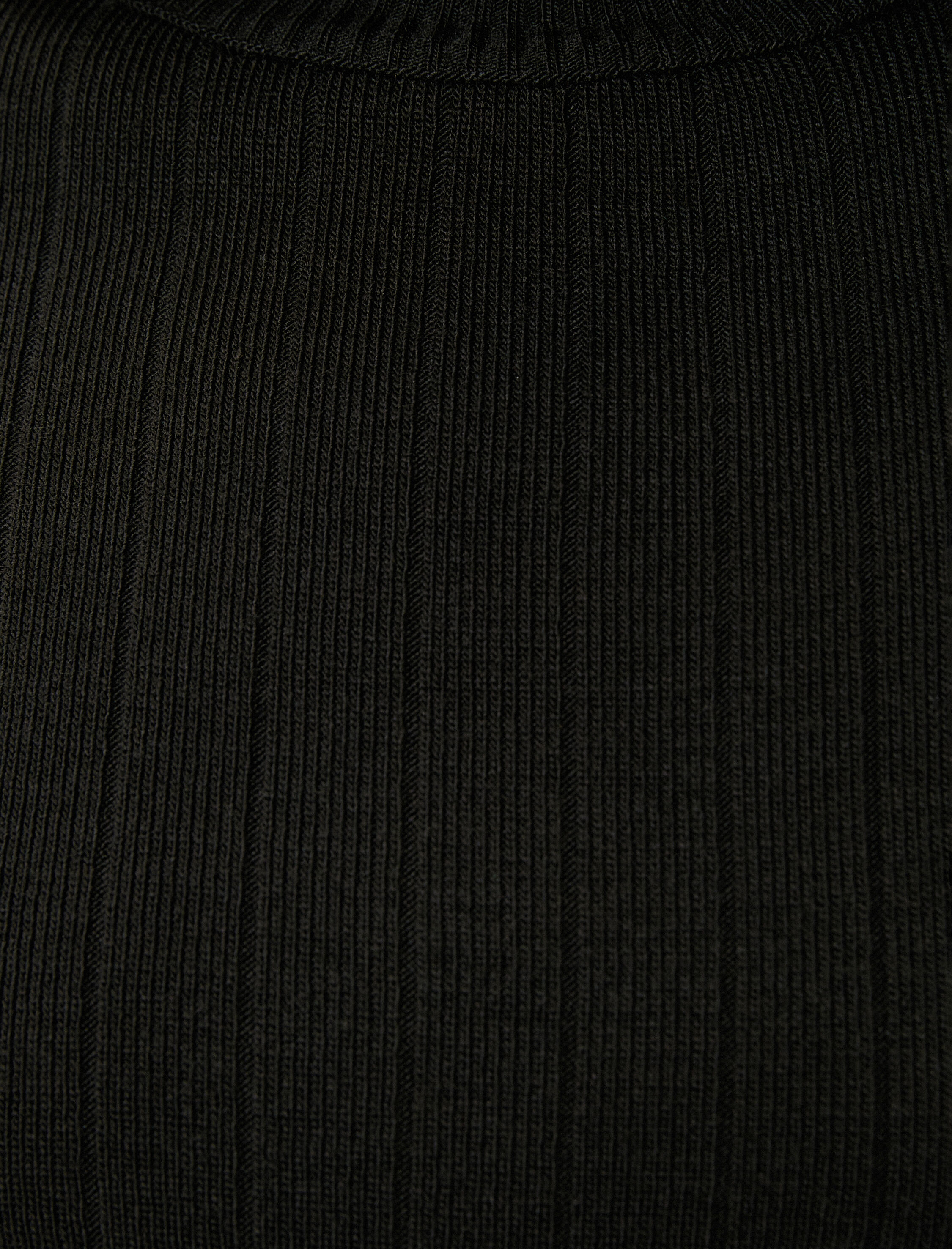   Yarım Balıkçı Yaka Kazak Triko Ribanalı Kısa Kollu