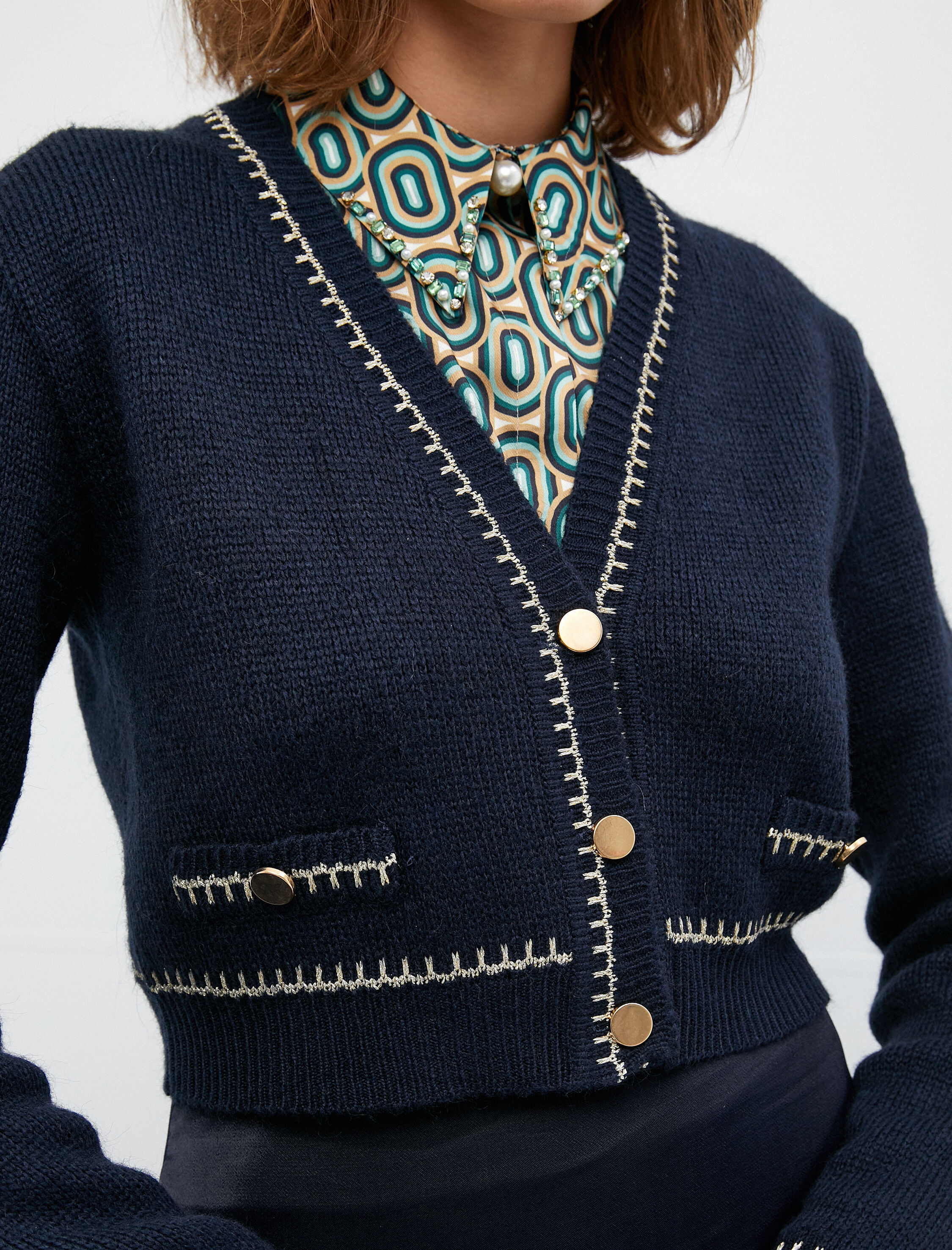   Melis Ağazat X Koton - V Yaka Örgü Crop Hırka