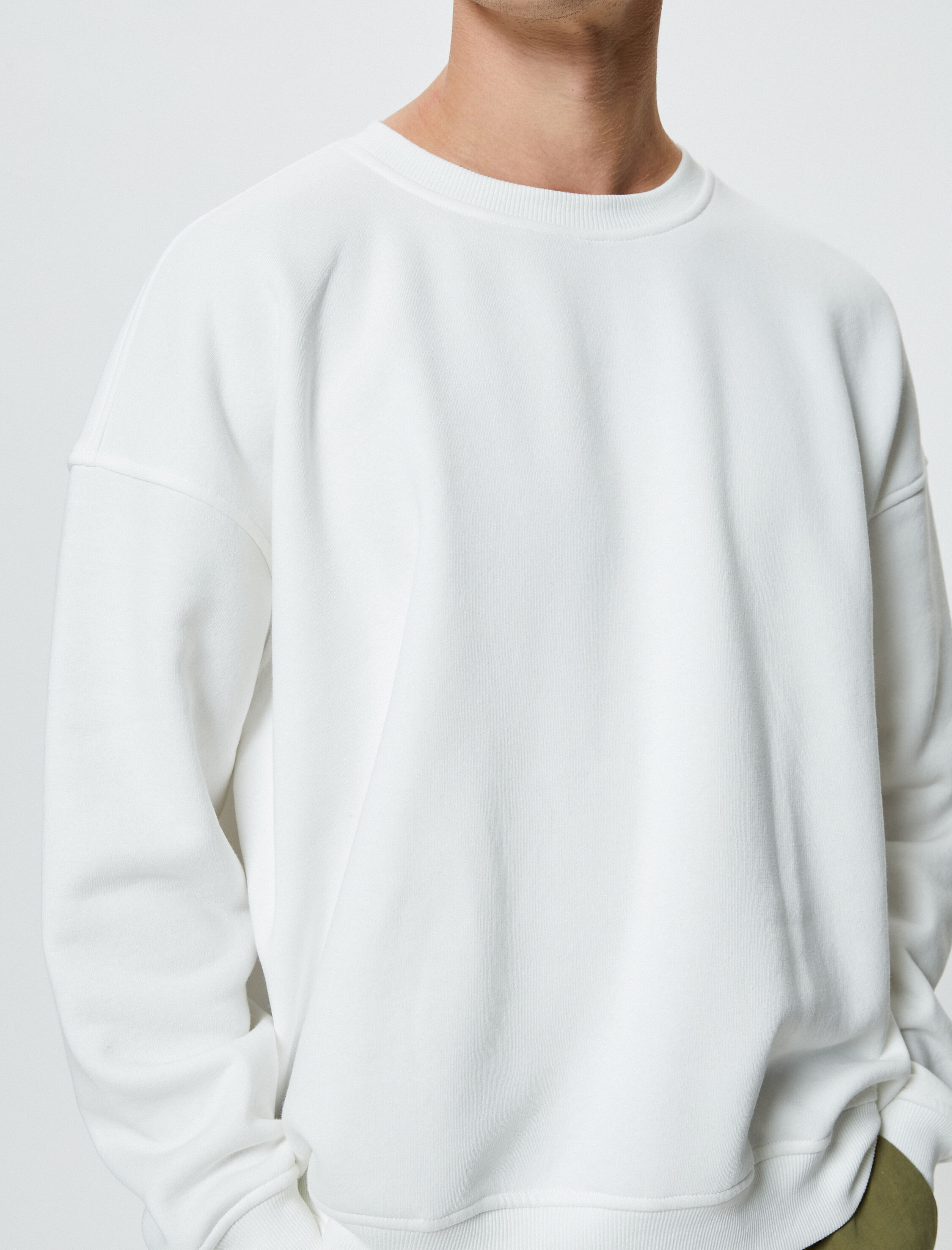 Basic Sweatshirt Rahat Kesim Bisiklet Yaka Uzun Kollu Şardonlu