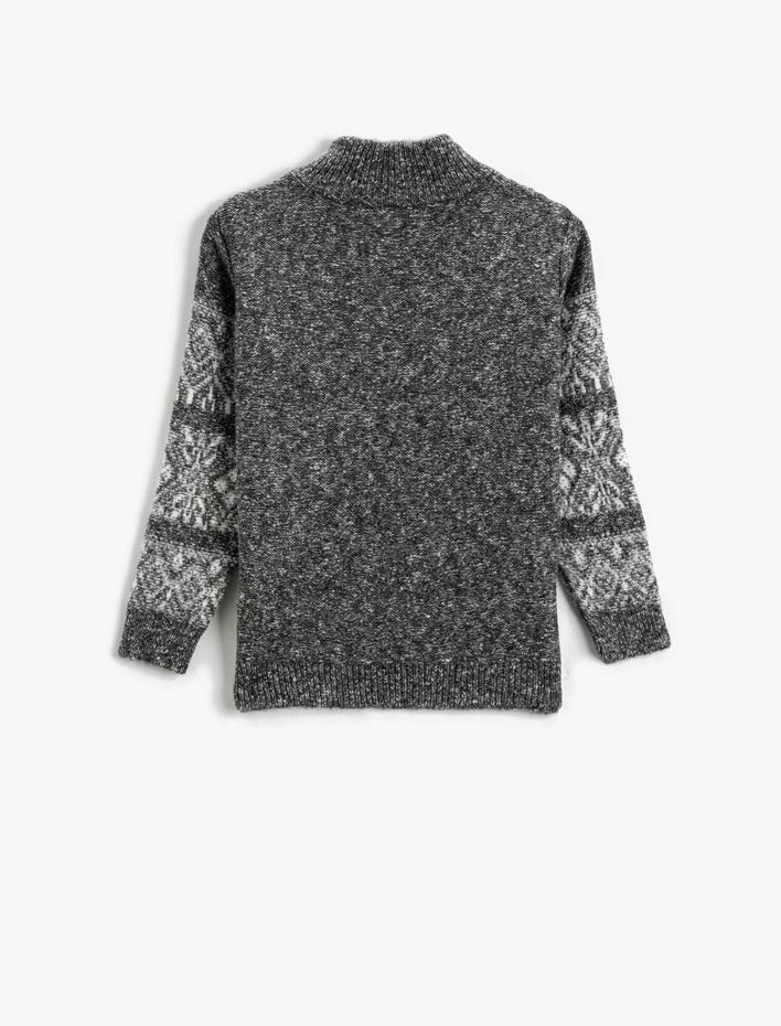 Erkek Çocuk Yarım Fermuarlı Dik Yaka Triko Kazak Uzun Kollu Desenli