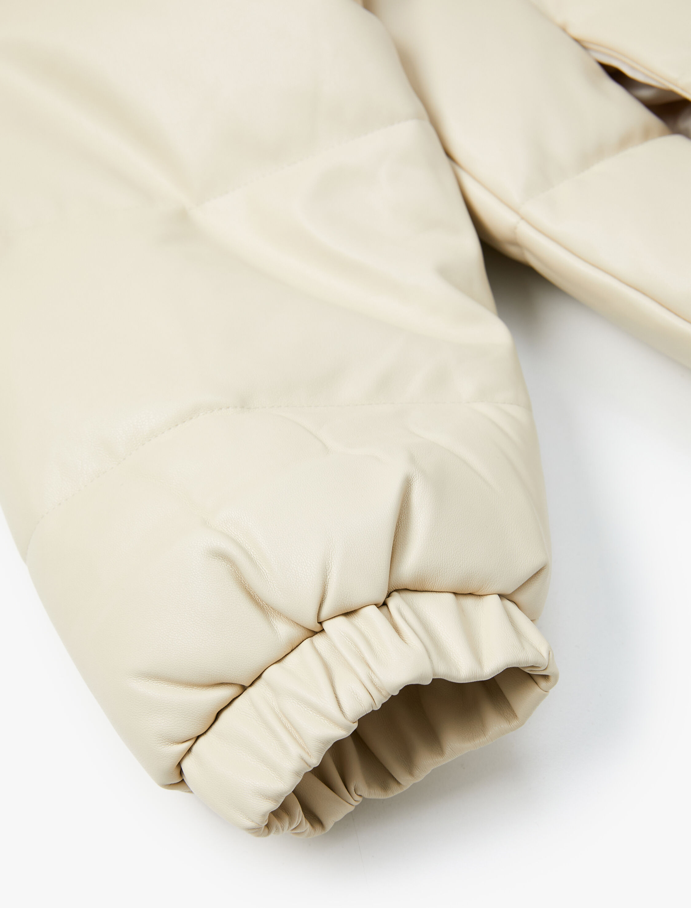   Suni Deri Mont Şişme Fermuarlı Cepli Dik Yaka