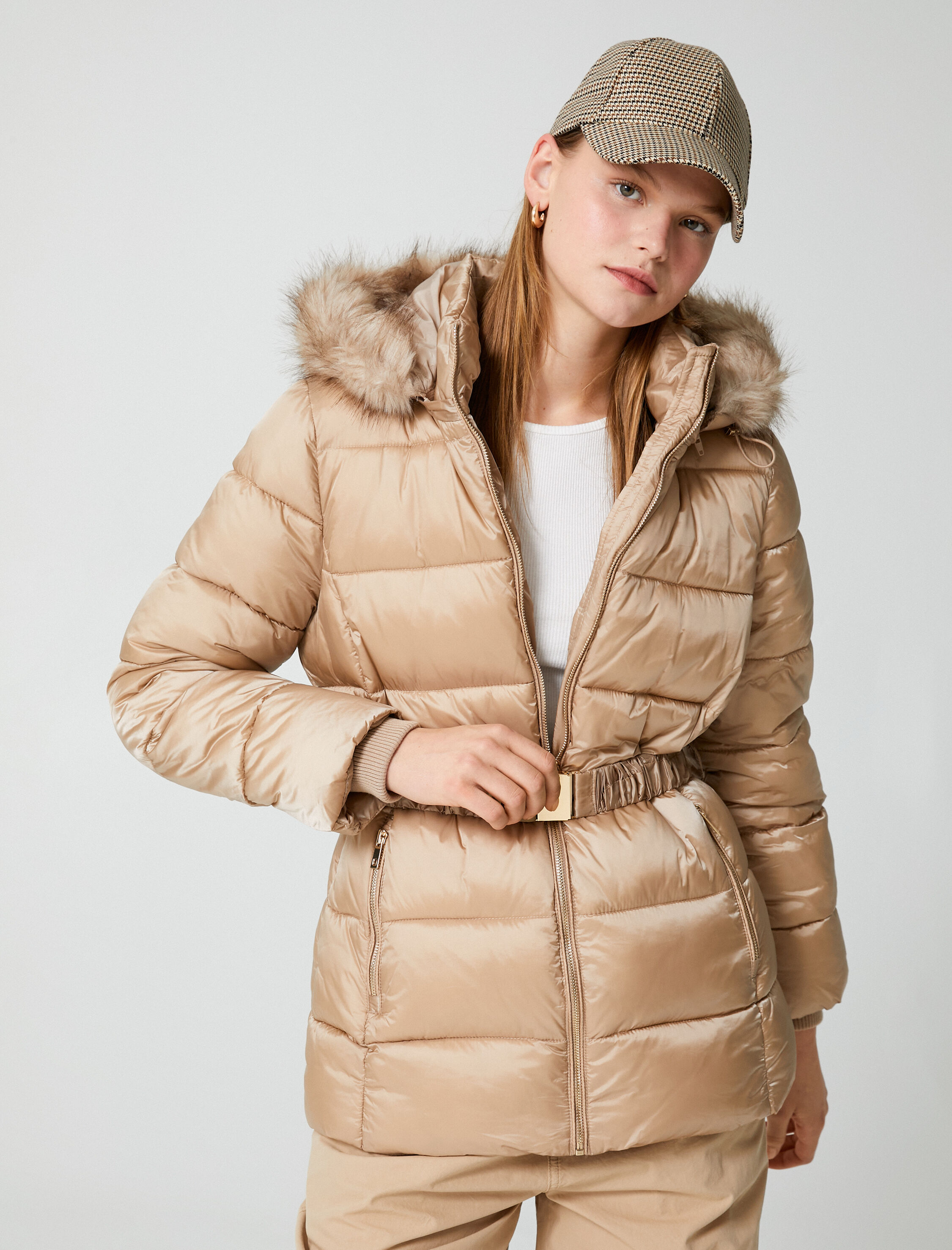   Şişme Mont Kapüşonlu Suni Kürk Detaylı Cepli