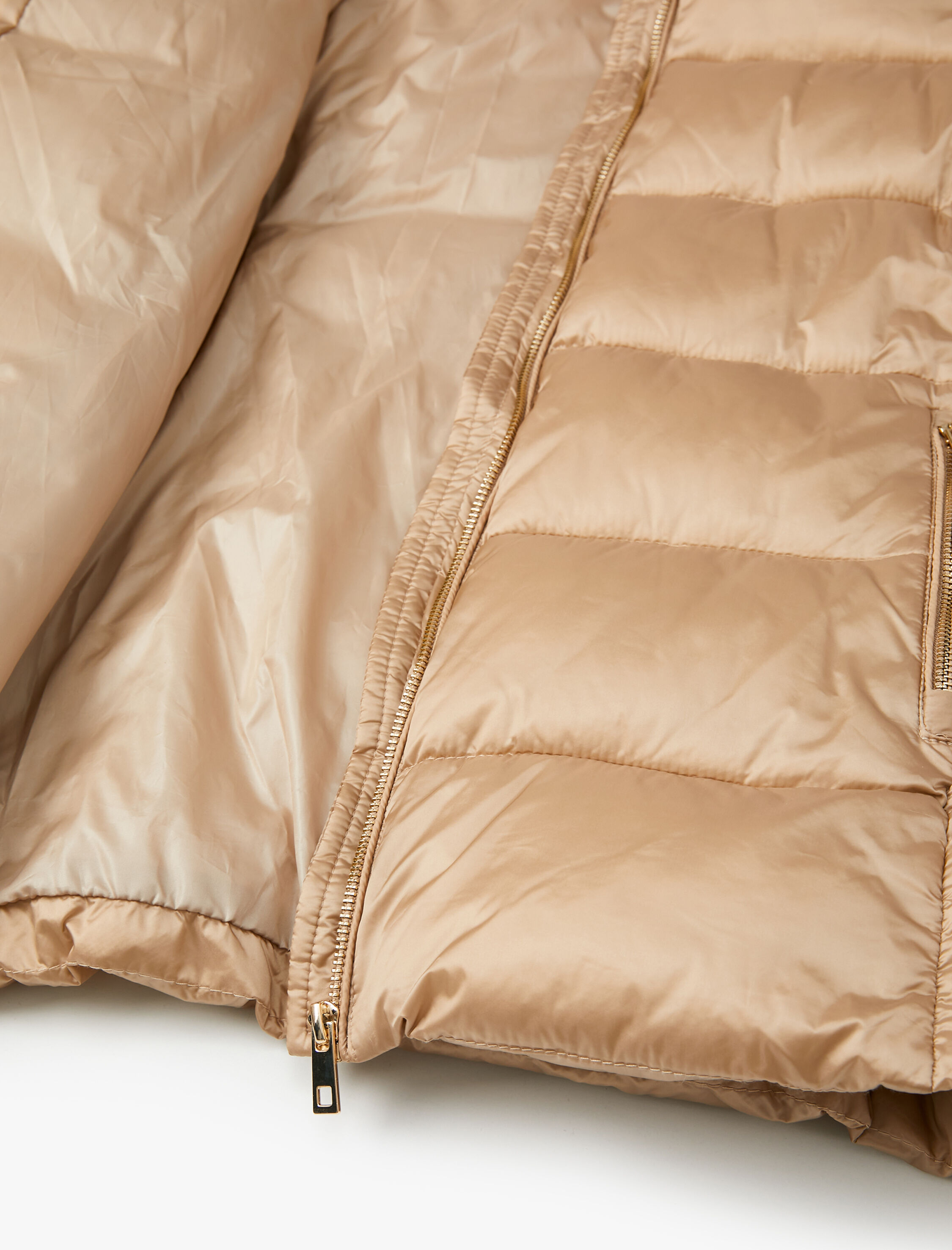   Şişme Mont Kapüşonlu Suni Kürk Detaylı Cepli