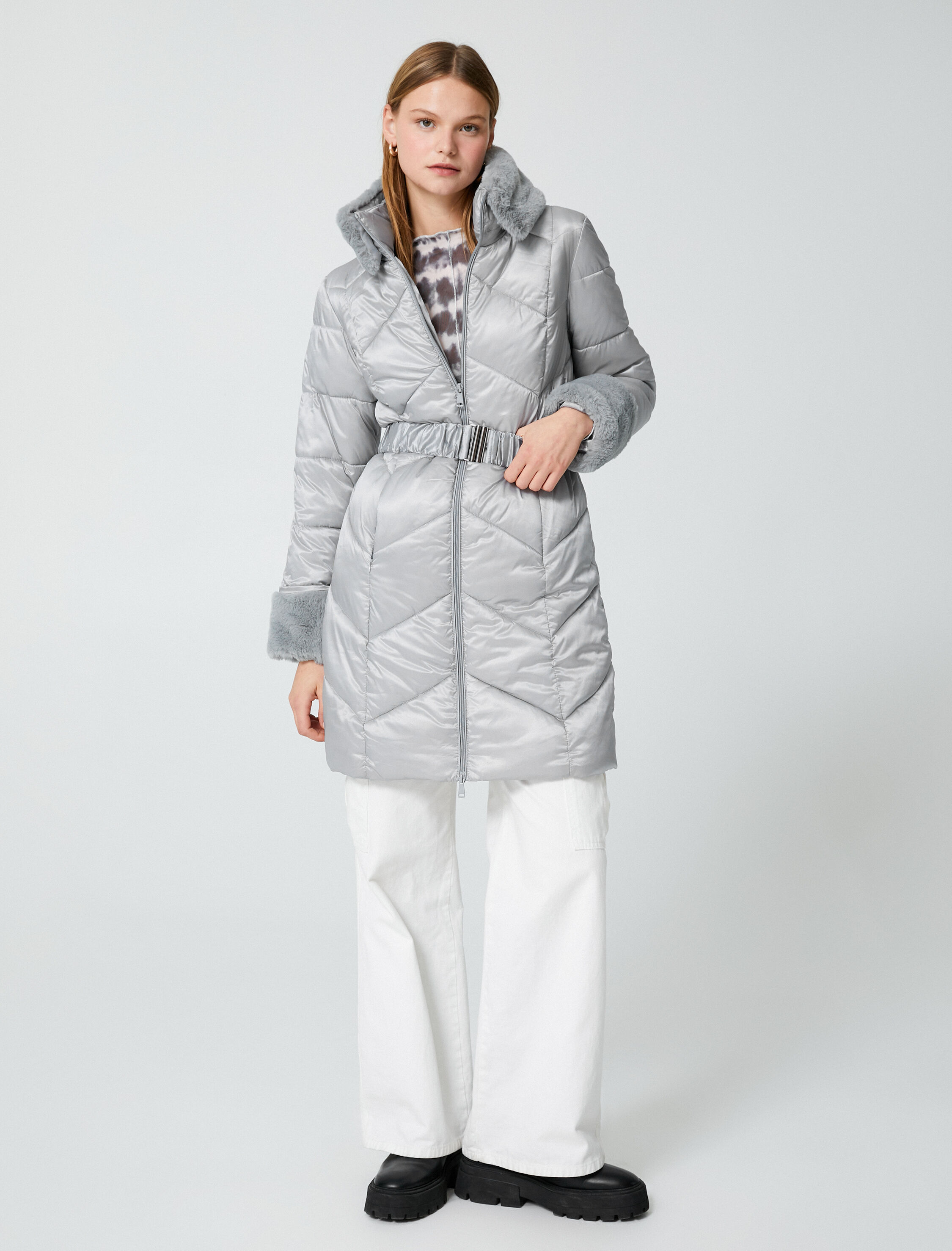   Uzun Şişme Mont Kemerli Suni Kürk Detaylı Cepli