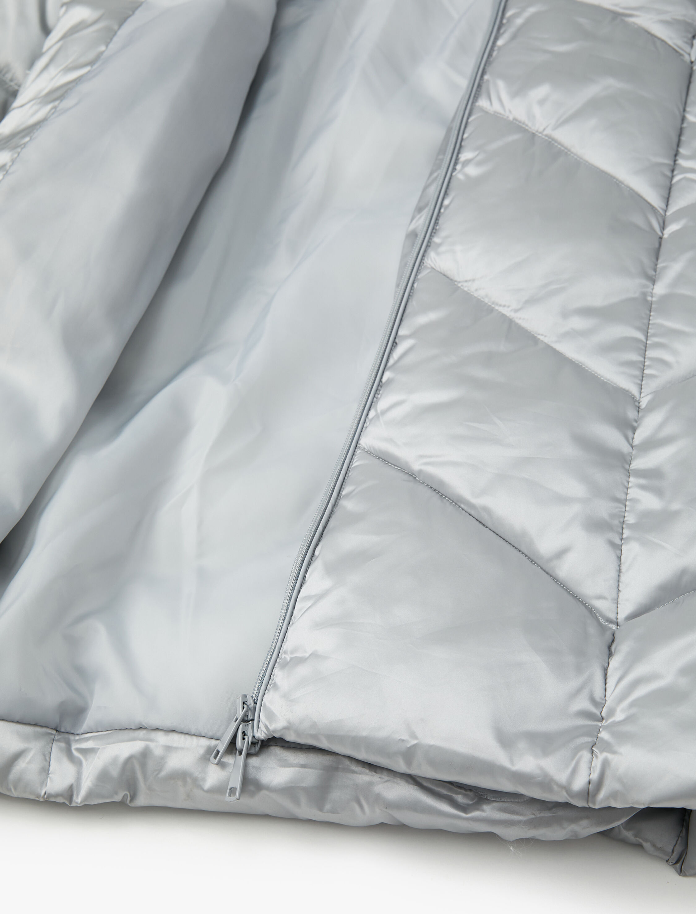   Uzun Şişme Mont Kemerli Suni Kürk Detaylı Cepli