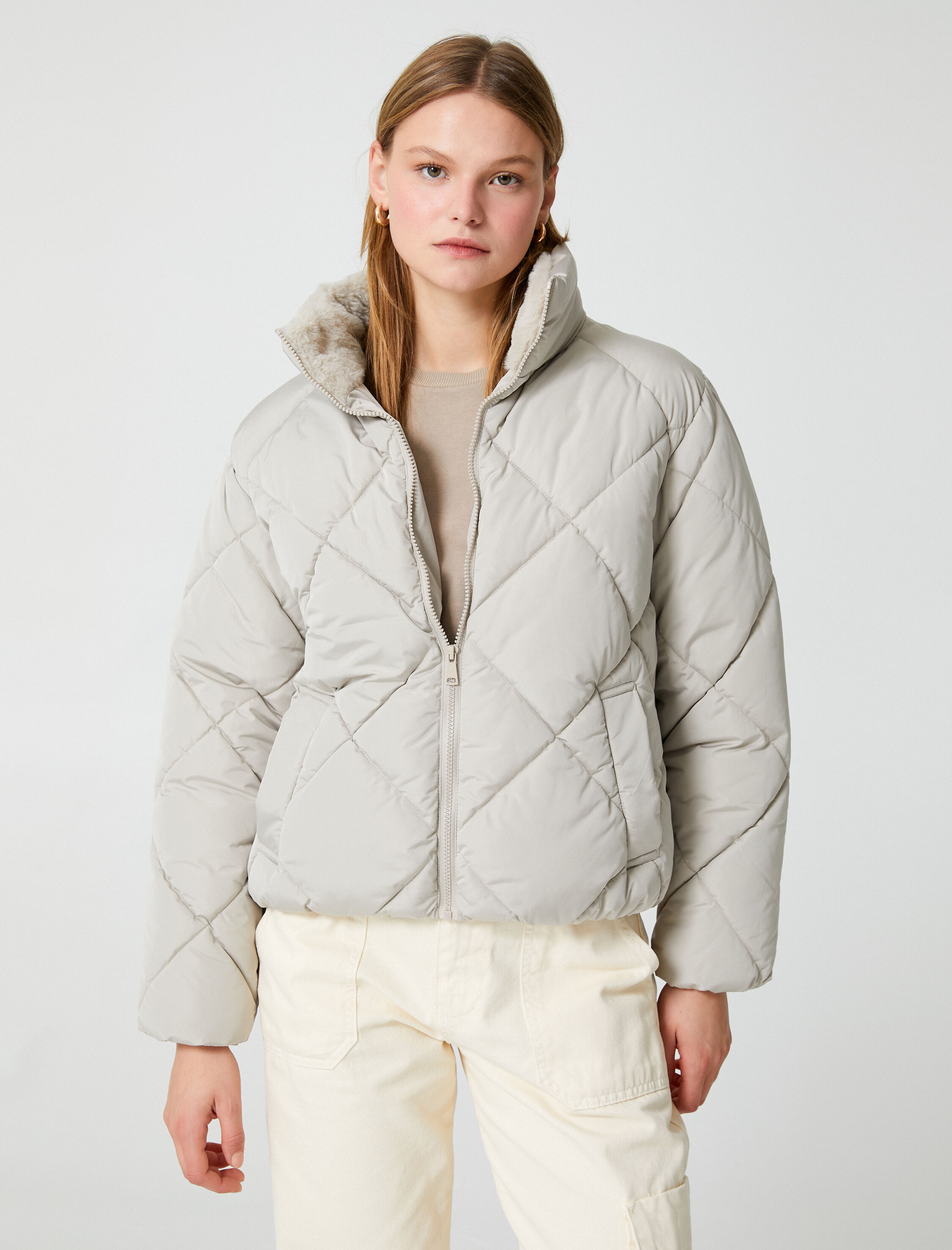   Kısa Şişme Mont Dik Yaka Suni Kürklü Fermuarlı Cepli