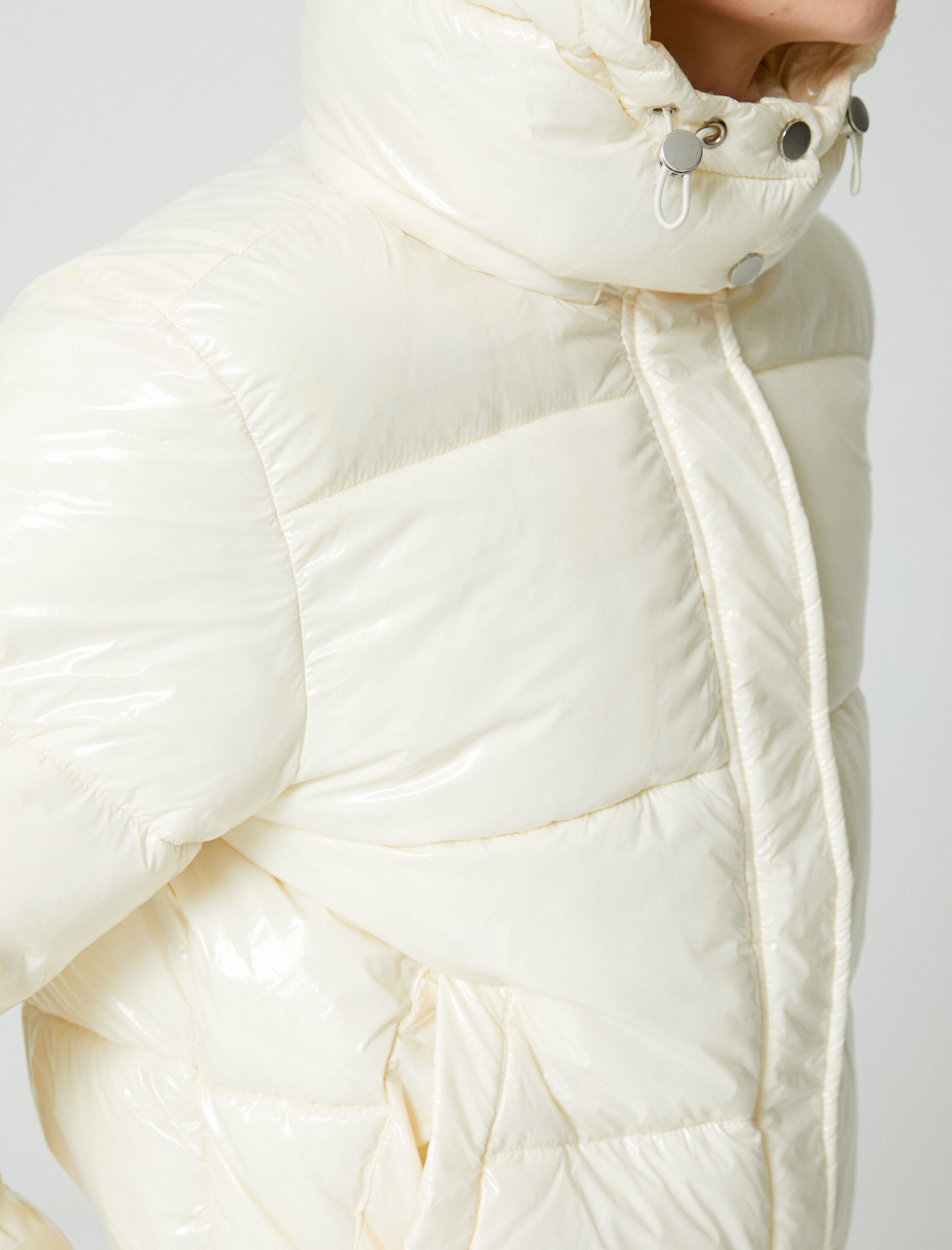   Kısa Şişme Mont Parlak Kapüşonlu Fermuarlı