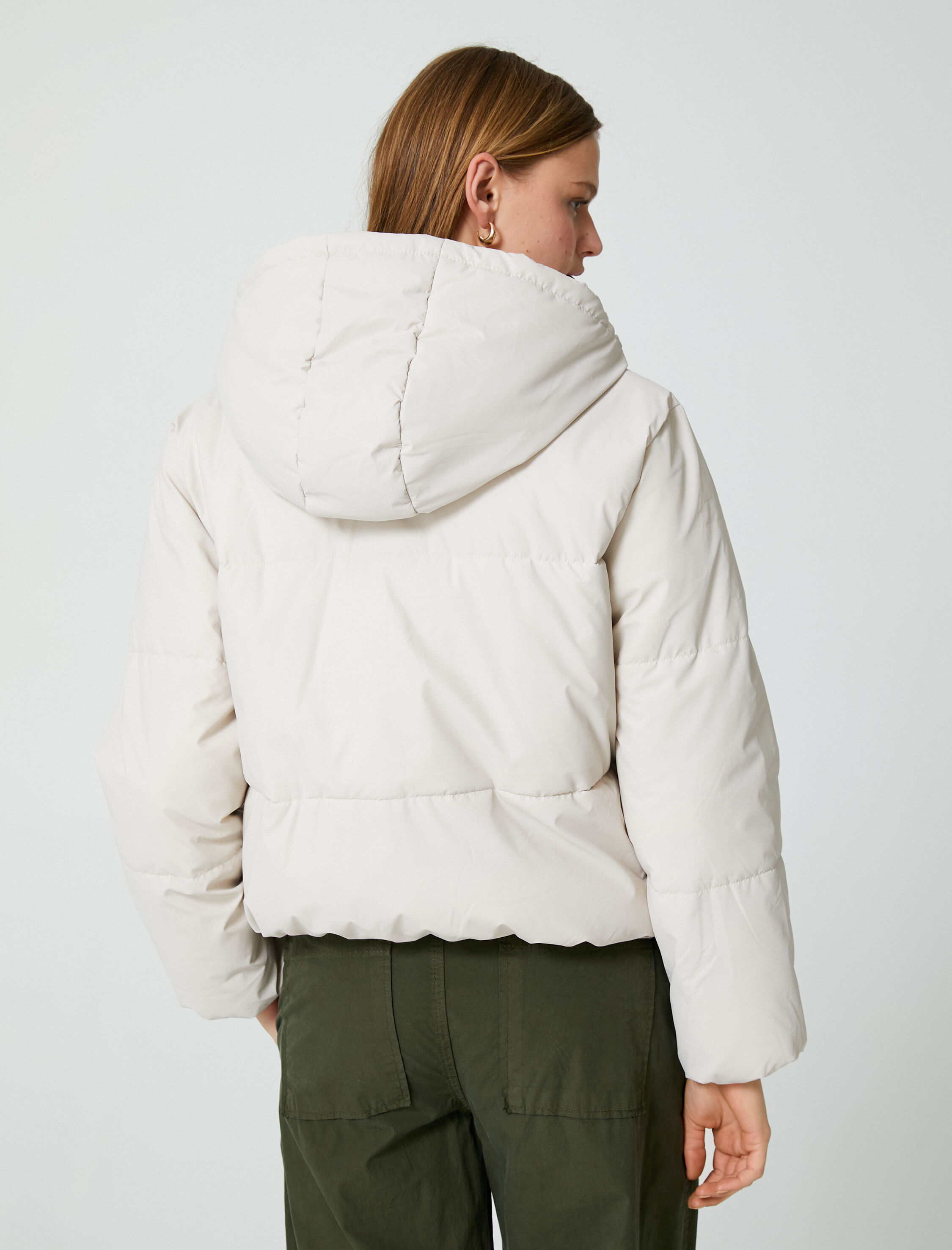   Kısa Şişme Mont Fermuarlı Kapüşonlu Cepli