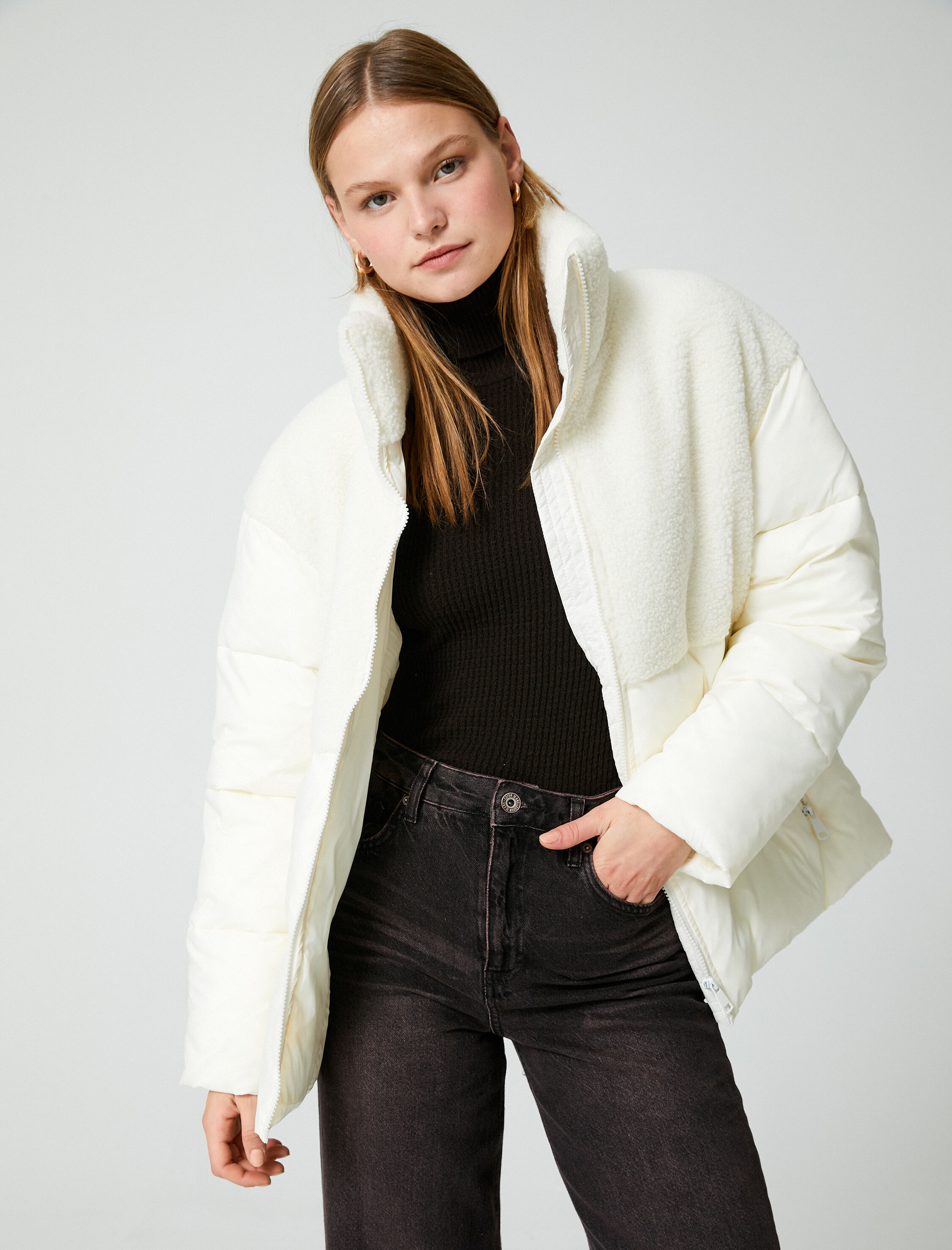   Şişme Mont Dik Yaka Peluş Detaylı Fermuarlı Cepli