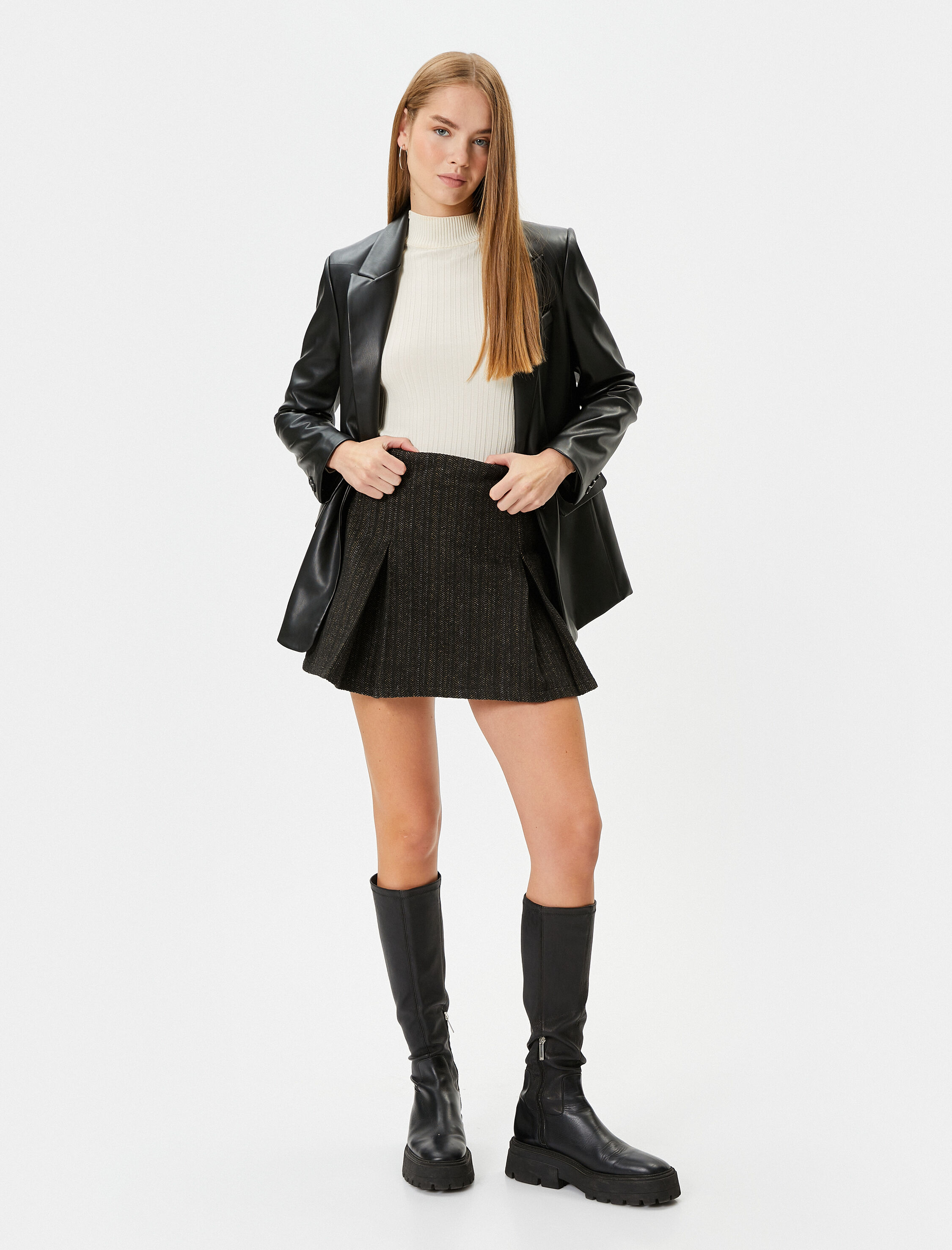   Mini Pileli Şort Etek Yumuşak Dokulu Kalın