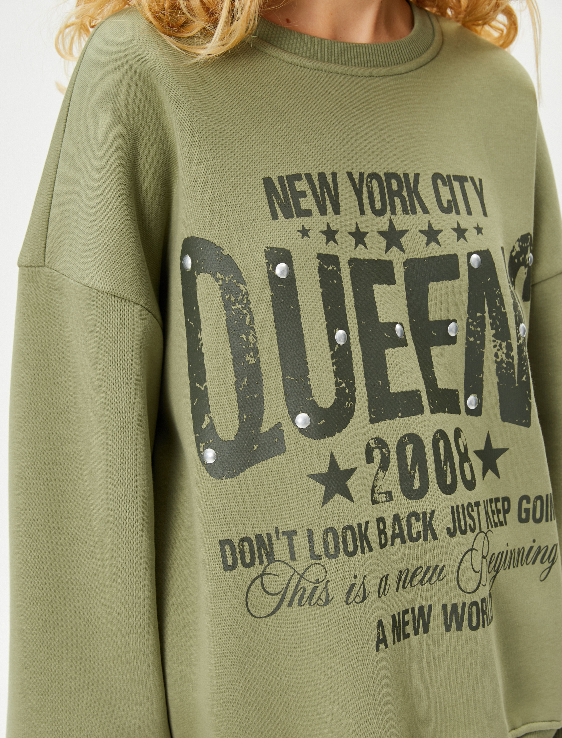   Şardonlu Kolej Baskılı Sweatshirt Uzun Kollu Bisiklet Yaka Taş Detaylı