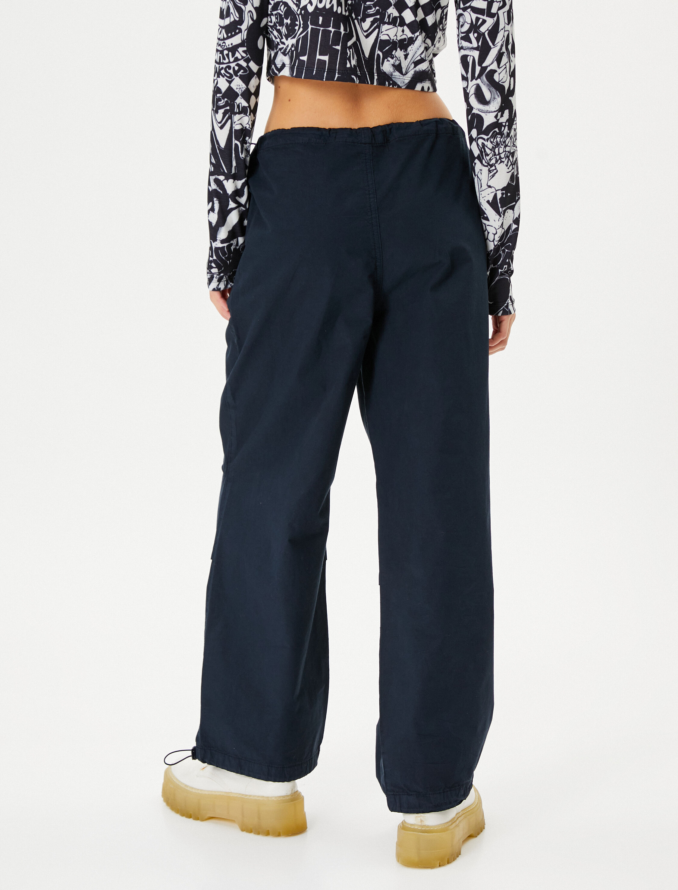   Oversize Paraşüt Pantolon Kat Detaylı Cepli Pamuklu