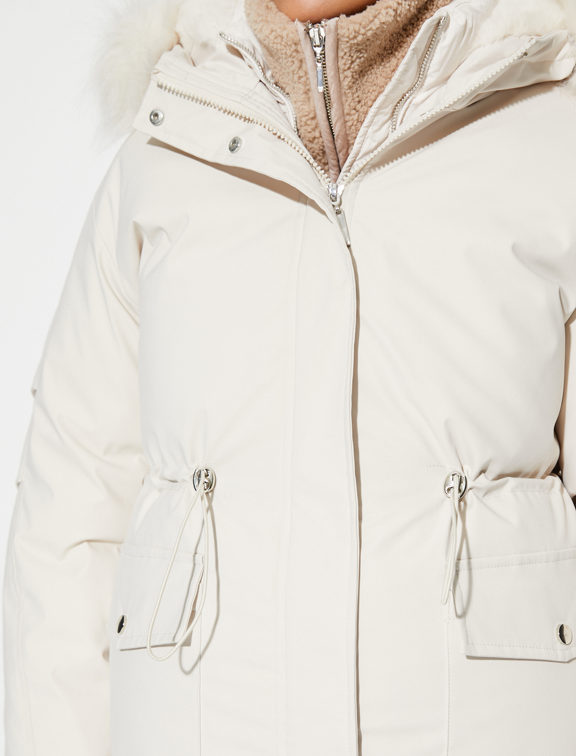   Şişme Mont Kapüşonlu Peluş Detaylı Beli Lastikli