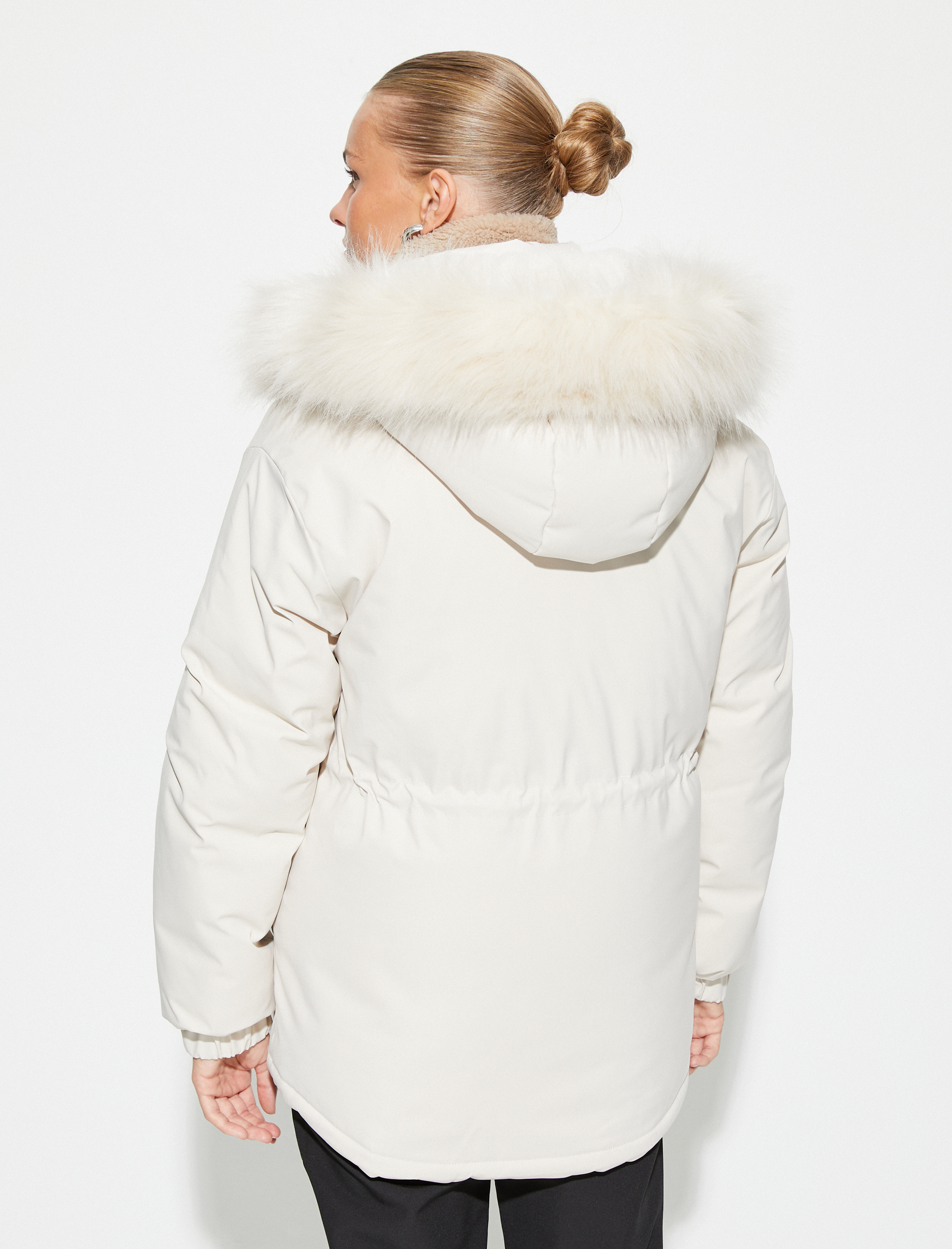   Şişme Mont Kapüşonlu Peluş Detaylı Beli Lastikli