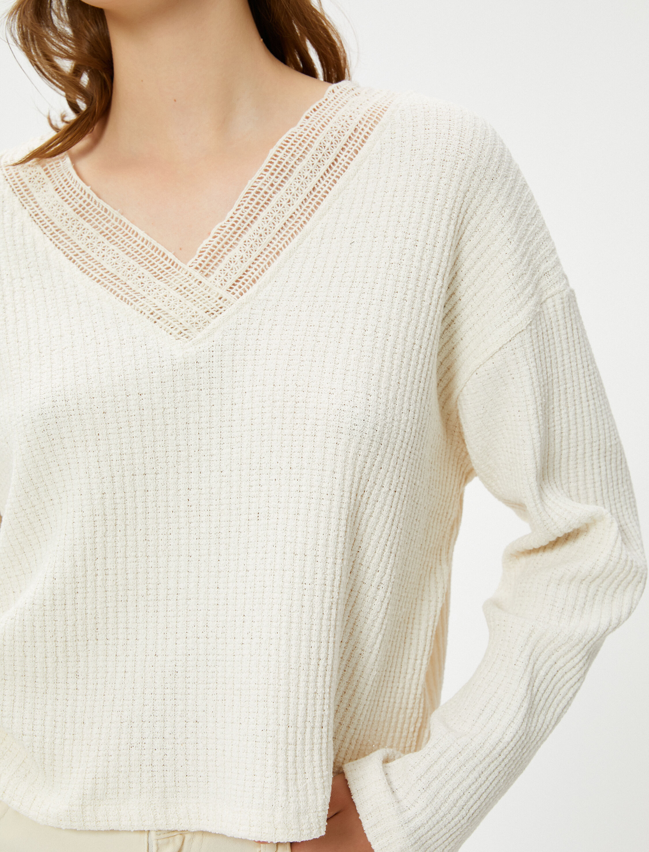   V Yaka Kazak Şerit Detaylı