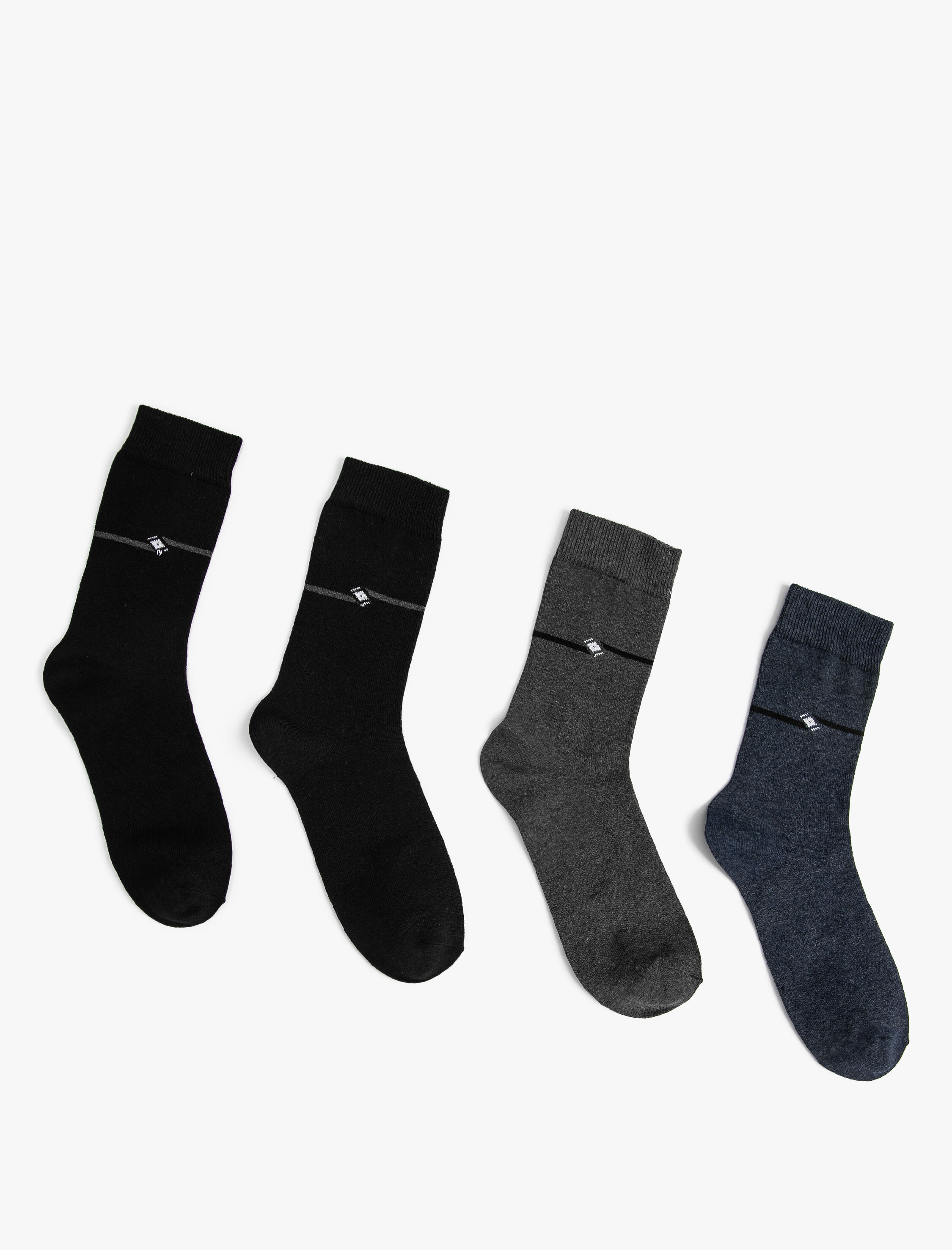  Erkek 4'lü Soket Çorap Seti Geometrik Desenli