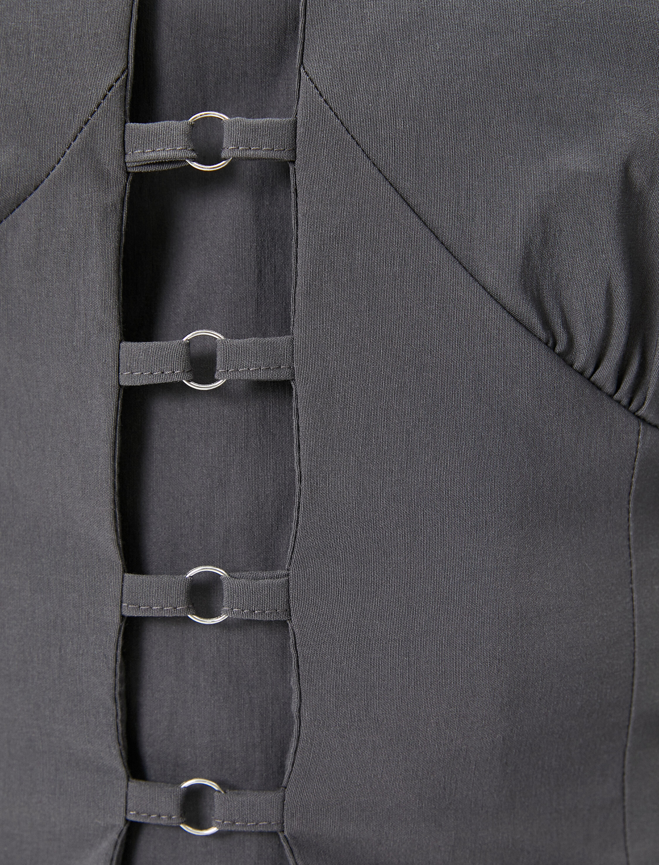   Crop Bluz Uzun Kollu Slim Fit Gömlek Yaka Önü Metal Aksesuar Detaylı