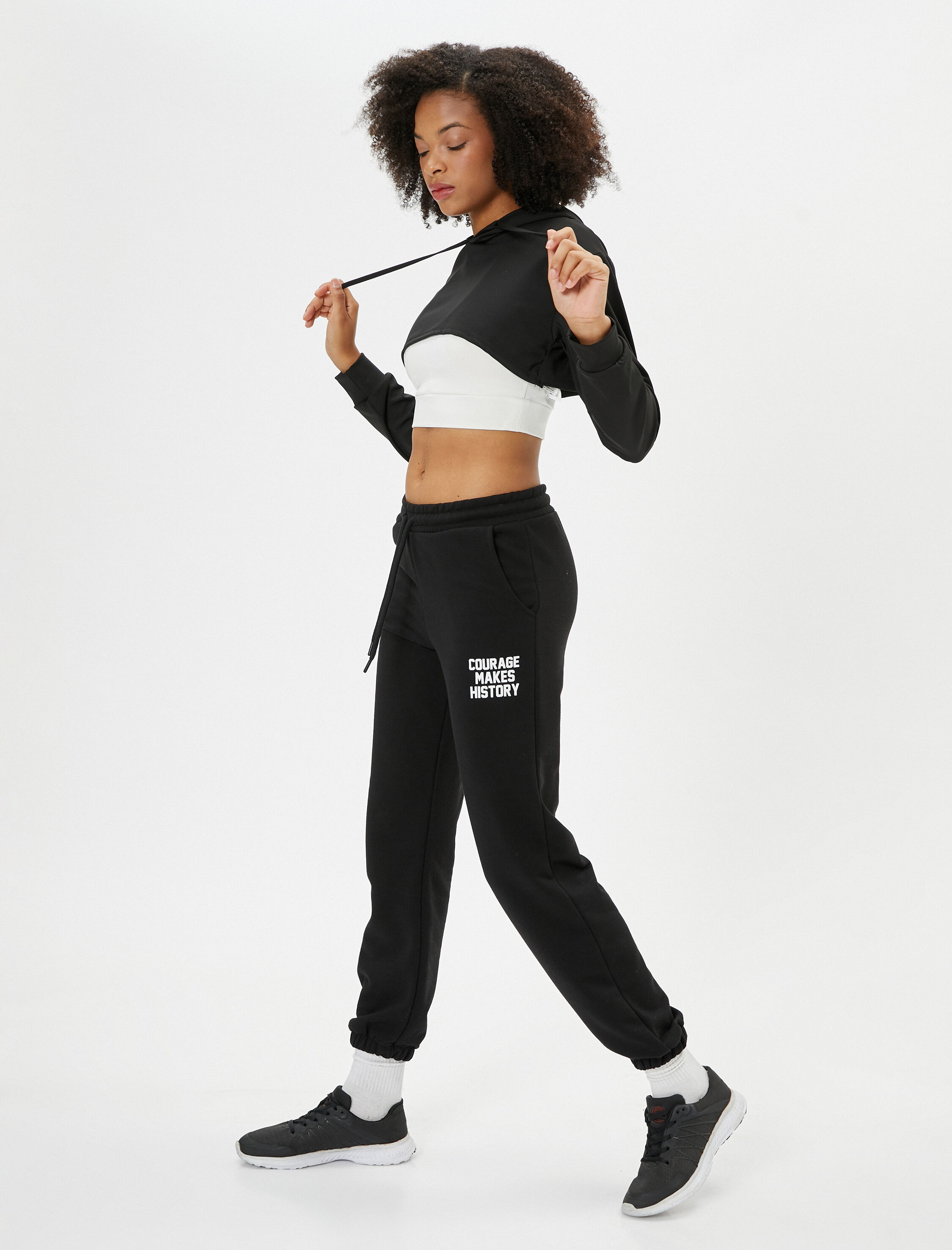   Şardonlu Jogger Eşofman Altı Baskı Detaylı Yüksek Bel Bağlamalı Cepli Rahat Kalıp