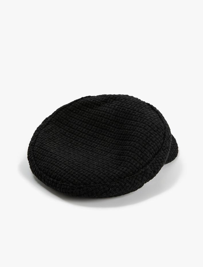 Kadın Tüvit Kasket Şapka Metal Aksesuarlı