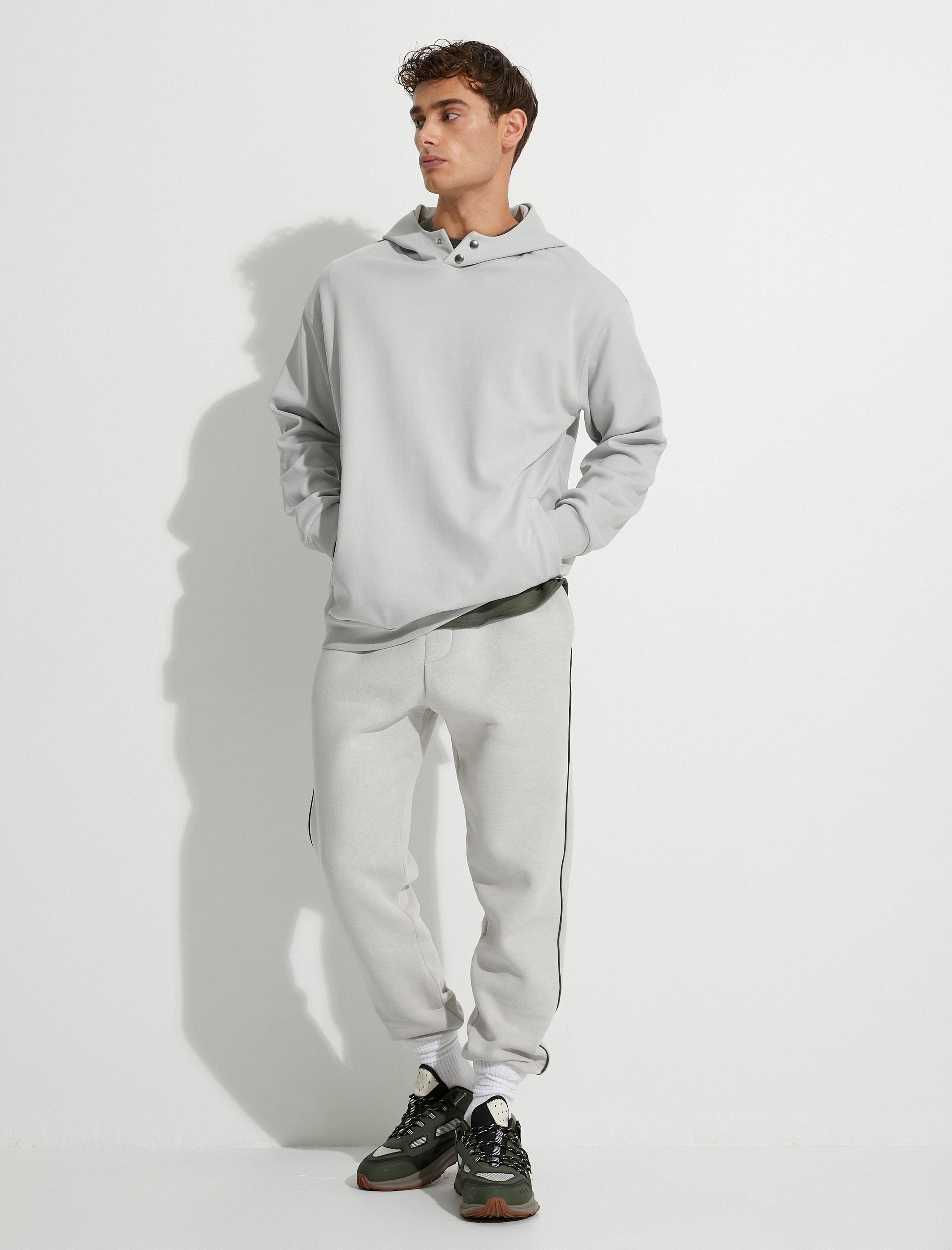   Kapşonlu Sweat Çıtçıt Düğmeli Cep Detaylı Yüksek Yaka Ribanalı