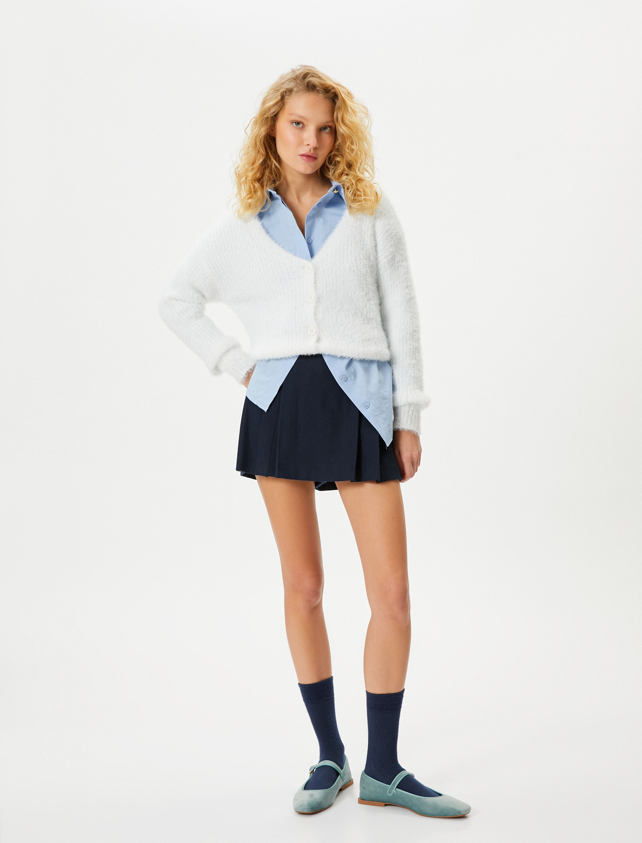 Peluş Triko Crop Hırka Uzun Kollu Düğmeli V Yaka