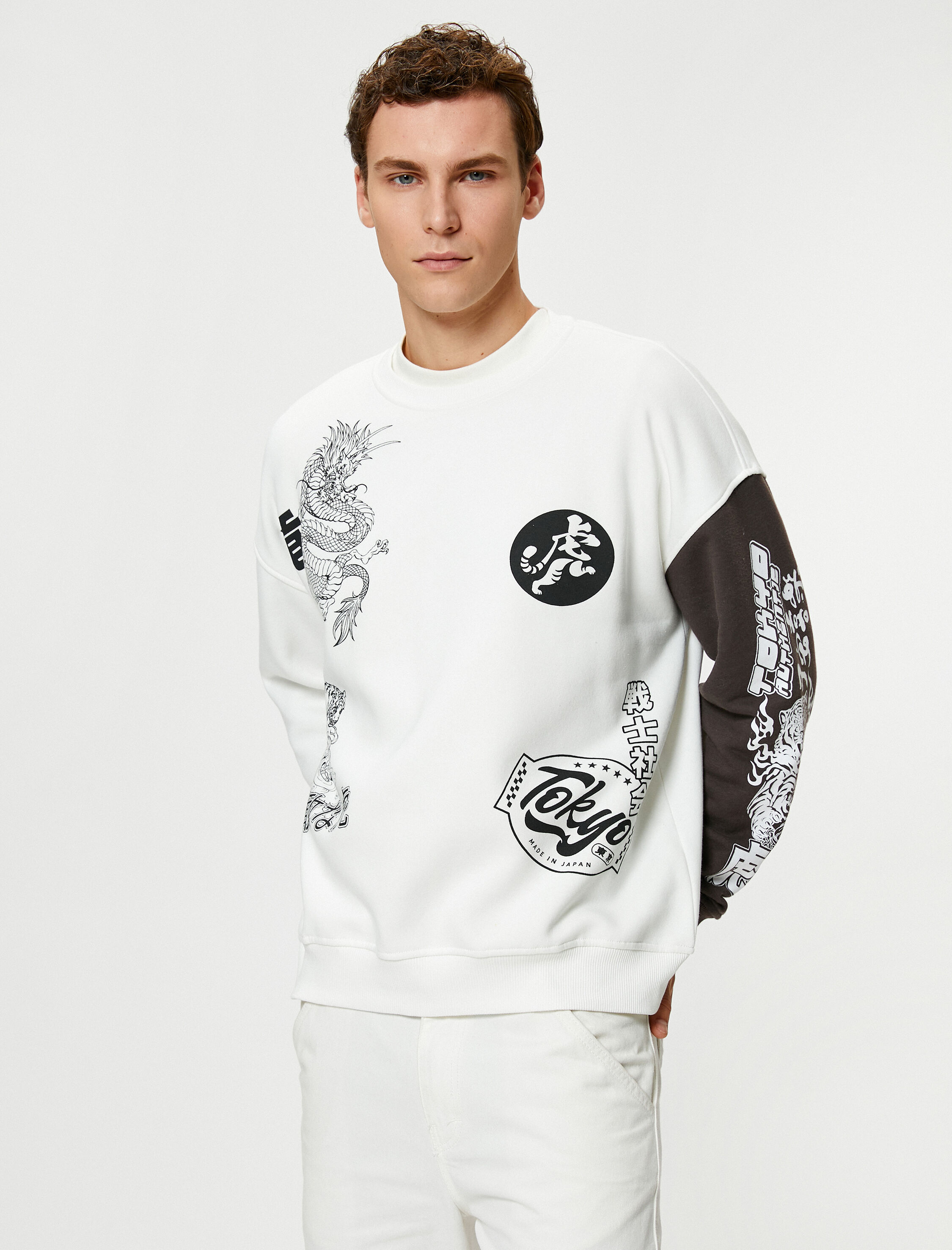 Uzakdoğu Baskılı Sweatshirt Bisiklet Yaka Rahat Kesim Şardonlu