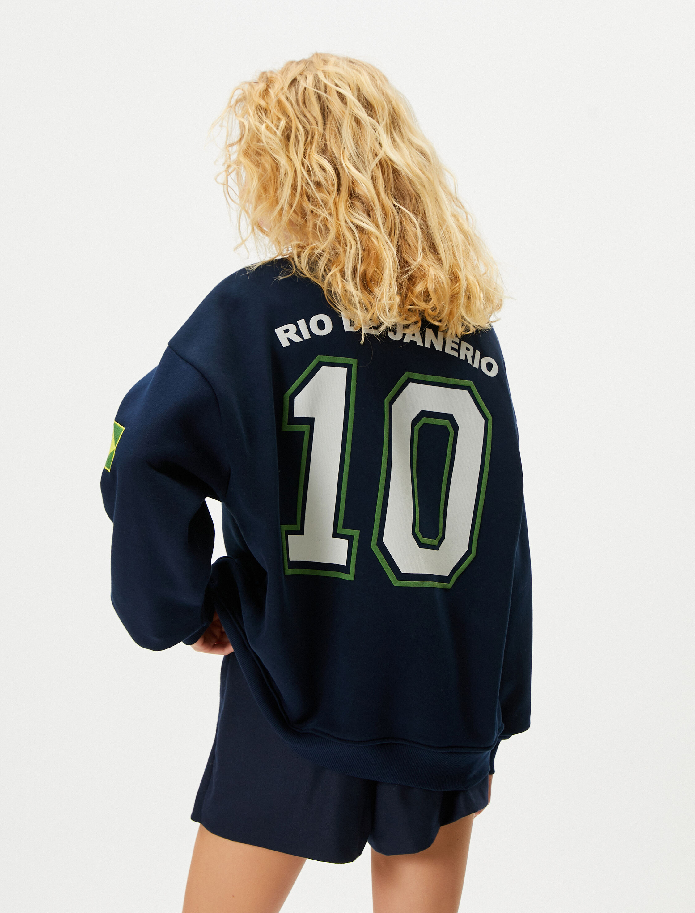   Şardonlu Brasil Sweatshirt Uzun Kollu Bisiklet Yaka Aplike Detaylı Pamuklu