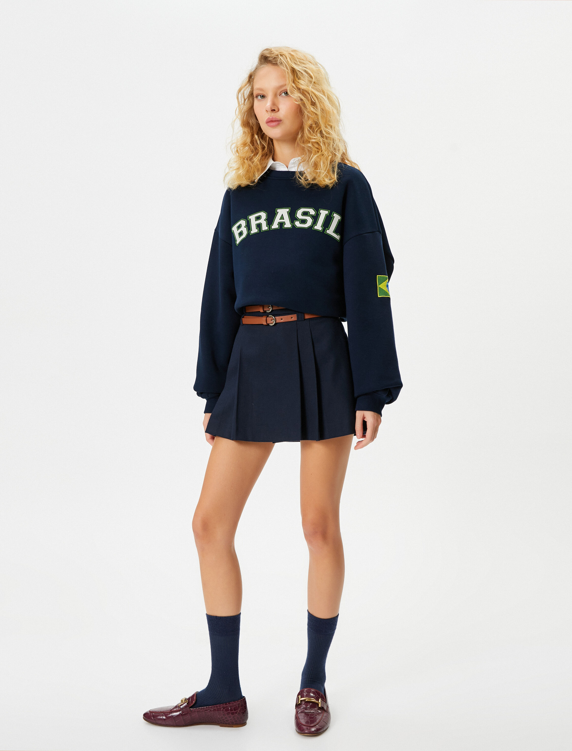   Şardonlu Brasil Sweatshirt Uzun Kollu Bisiklet Yaka Aplike Detaylı Pamuklu